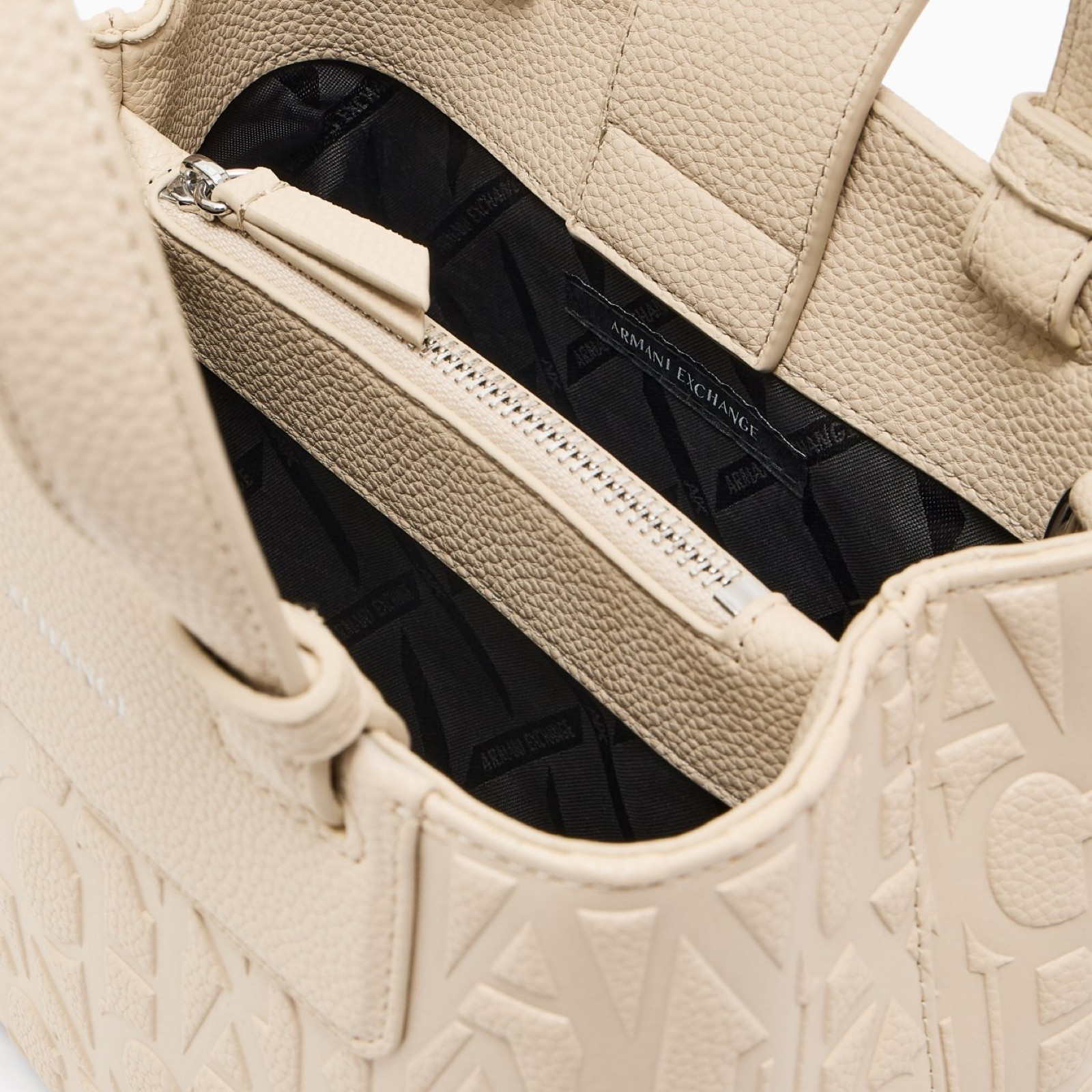 Дамска бежова чанта Armani Exchange Women Handbag XW001576 AF15774 Inside View