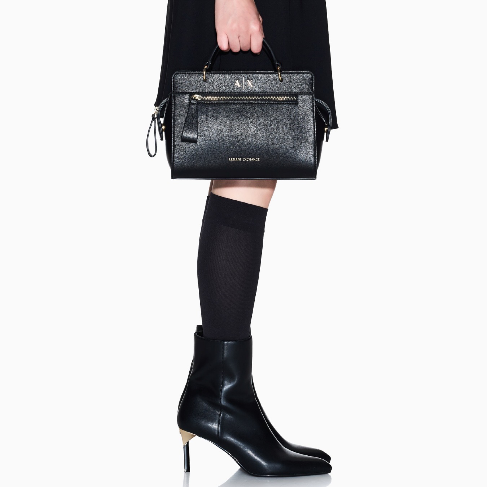 Дамска черна чанта Armani Exchange Women Handbag XW001553 AF17117 Hand View