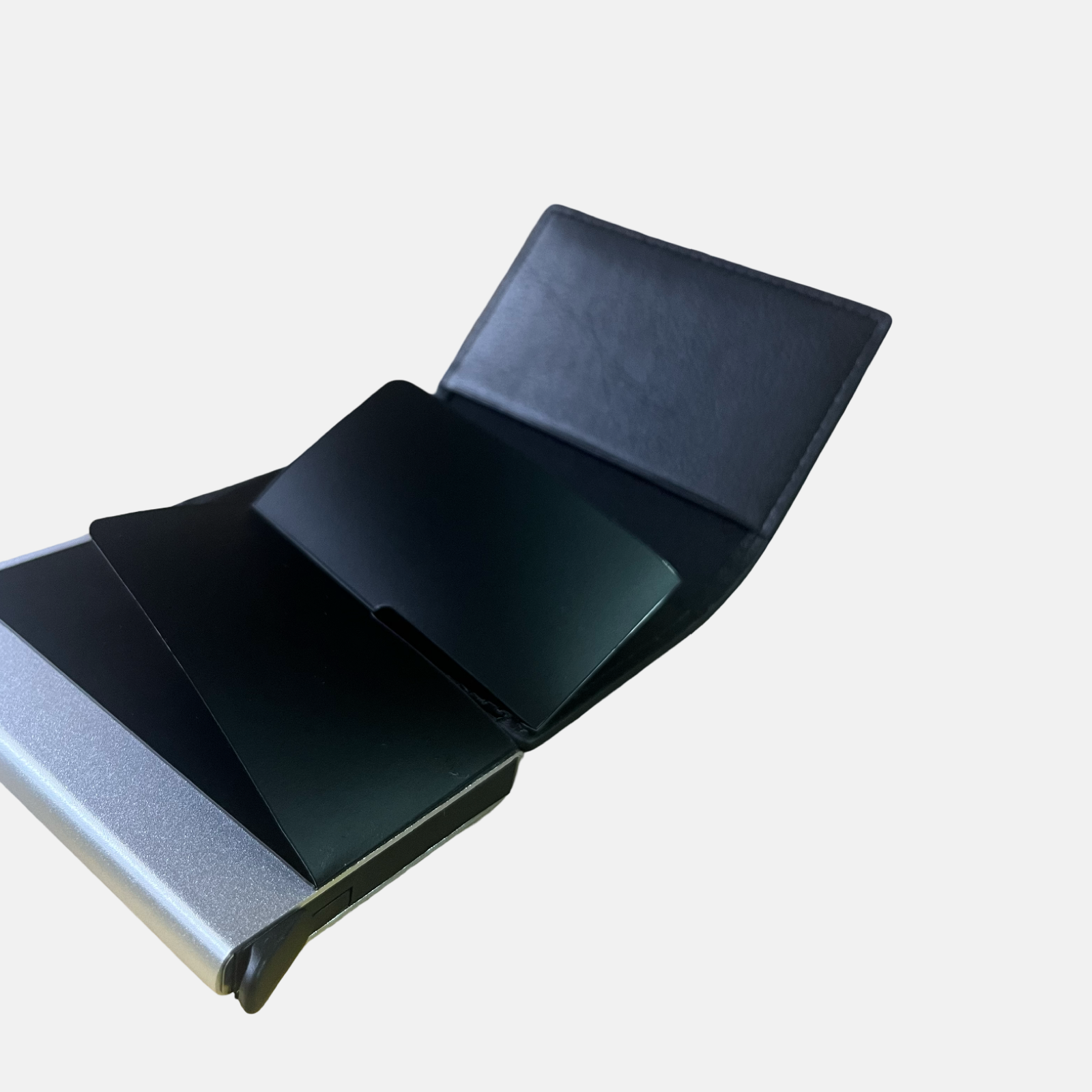 Мъжки портфейл за паспорт Cerruti 1881 Passport Wallet CEPU04340M Nero Inside View