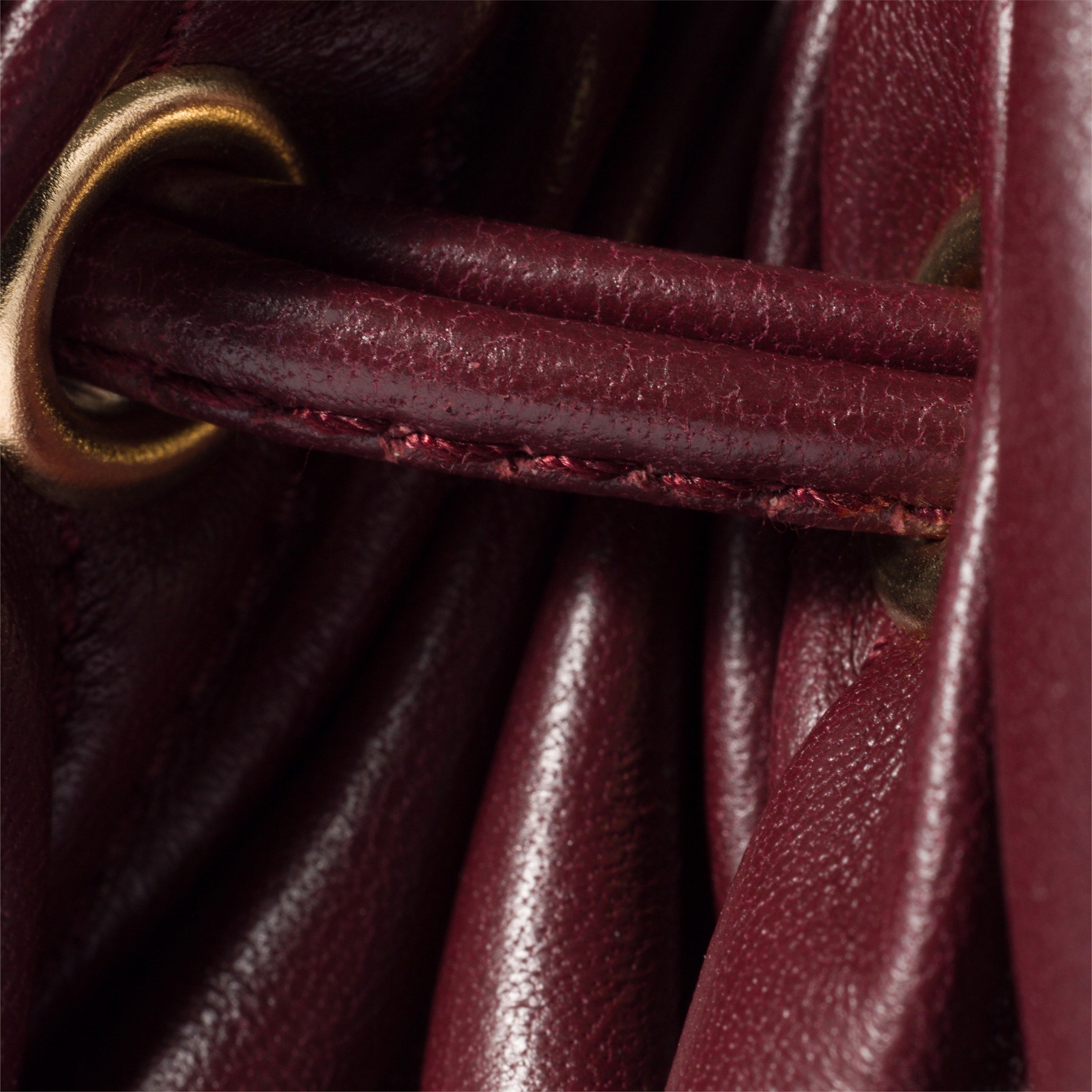 Дамска чантичка Women’s pleated drawstring clutch bag Miu Miu Matelassé 5ND022AFPPF0007 Burgundy detail view