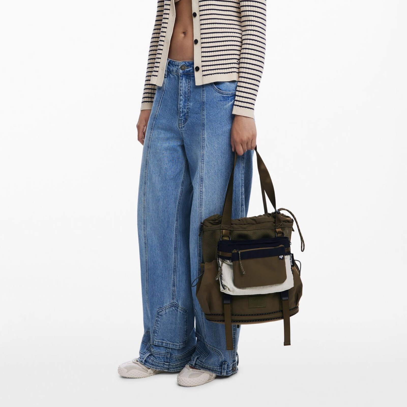 Дамска раница Desigual Backpack 25WAKY10 Hand View