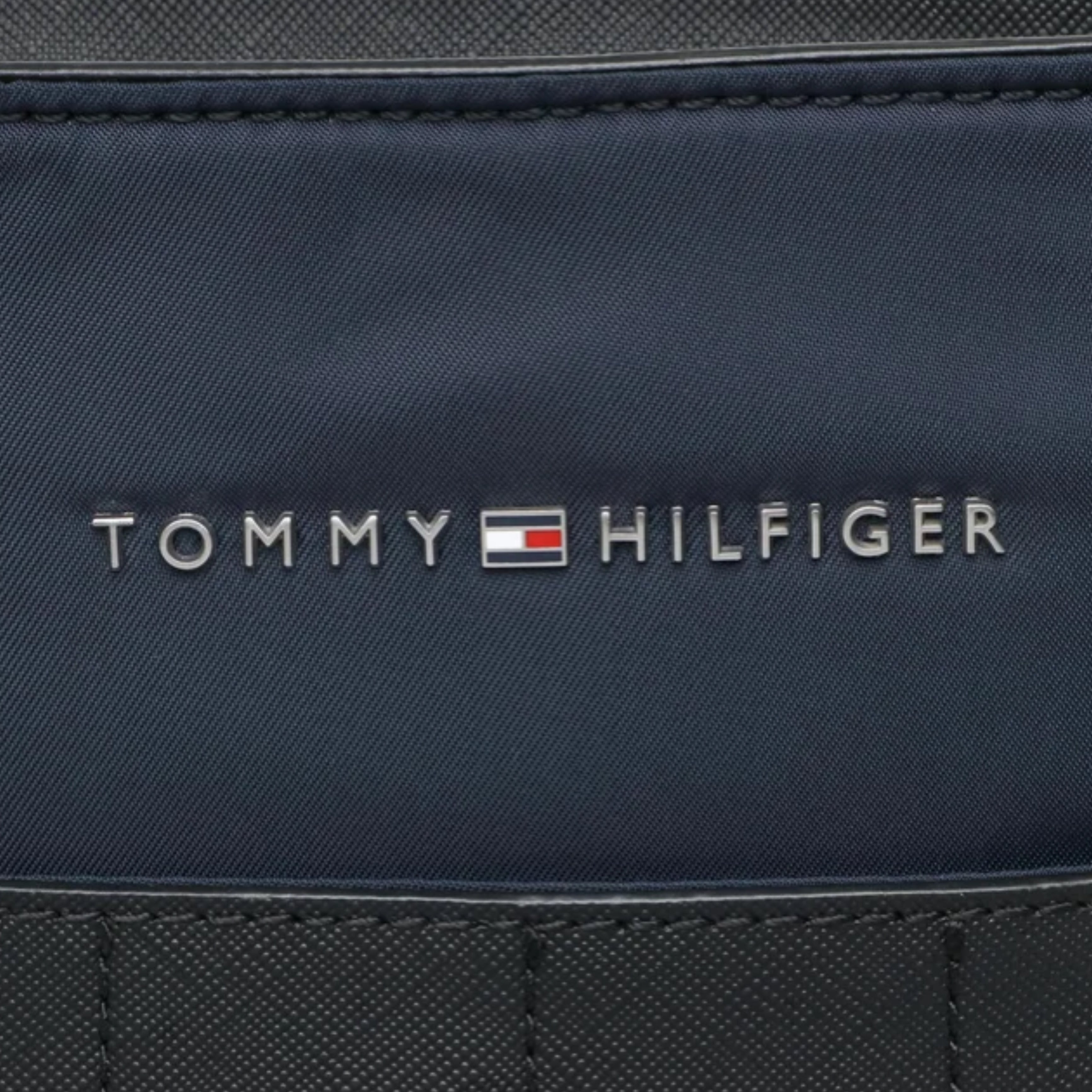Мъжка чанта Men’s crossbody bag Tommy Hilfiger AM0AM10943 Navy blue Detailed view
