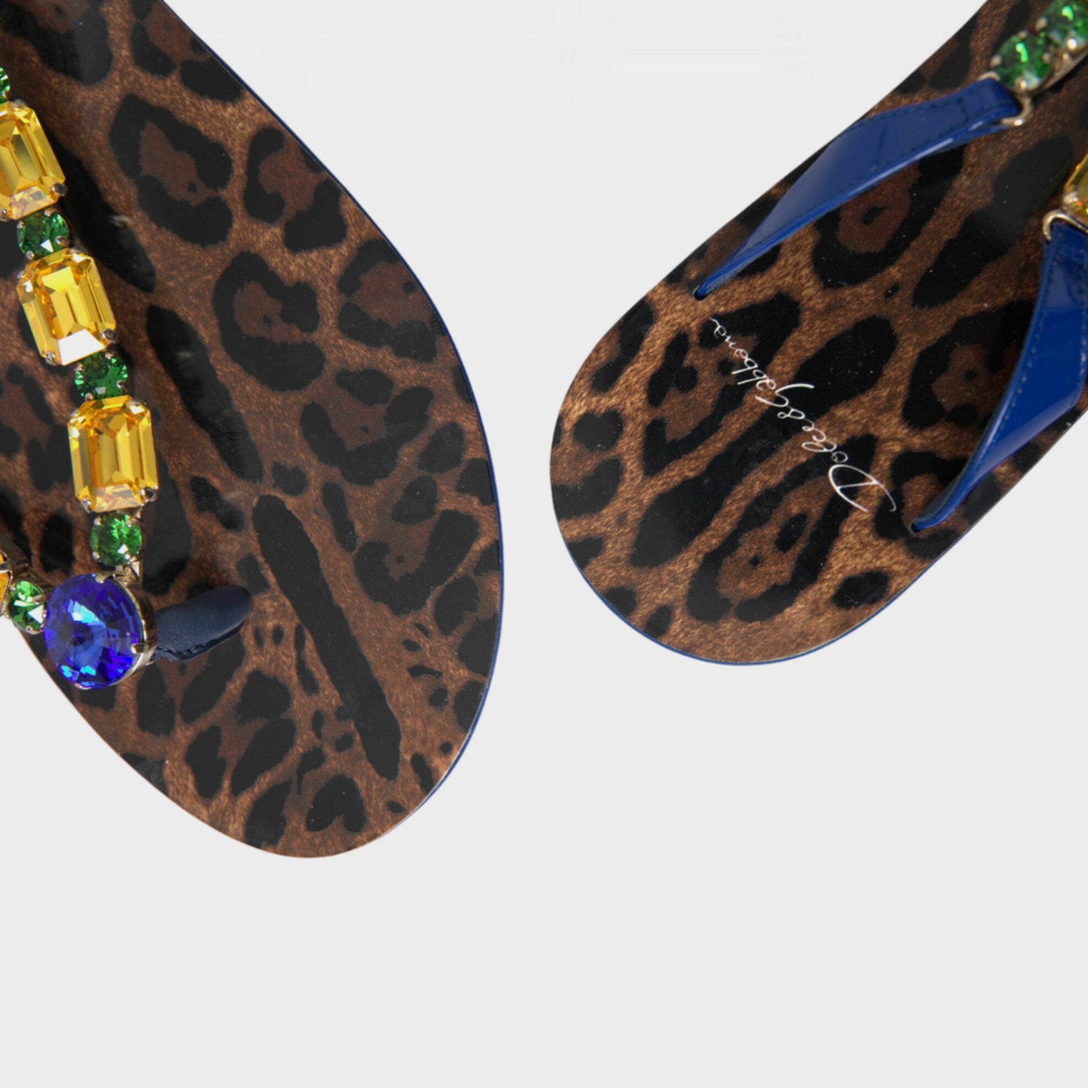 Дамски луксозни сандали в синьо с кристали DOLCE & GABBANA
Women’s Luxury Flat Blue Sandals