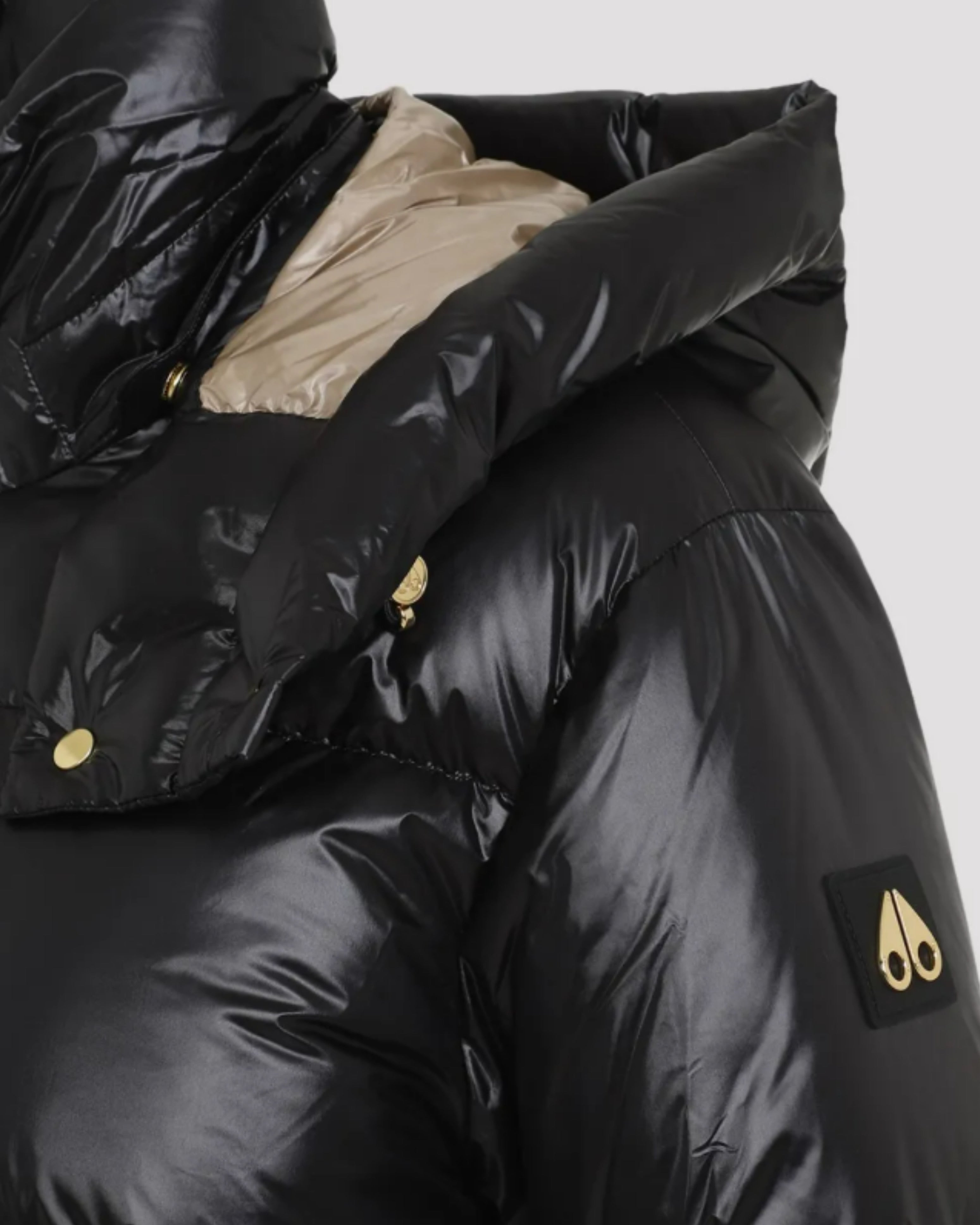 Дамско яке Women’s down jacket Moose Knuckles M35LJ148G292 Black detail view