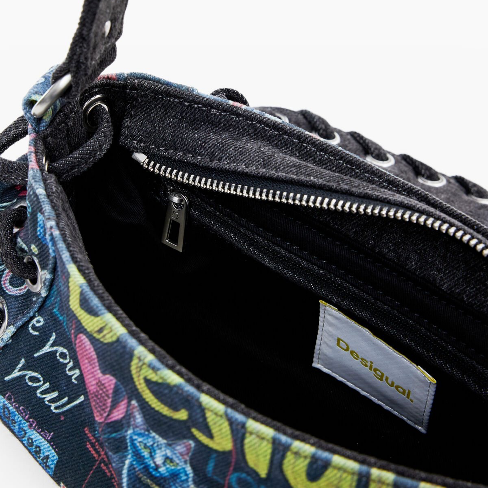Дамска чанта Desigual Women Bag 25WAKP22 Inside View