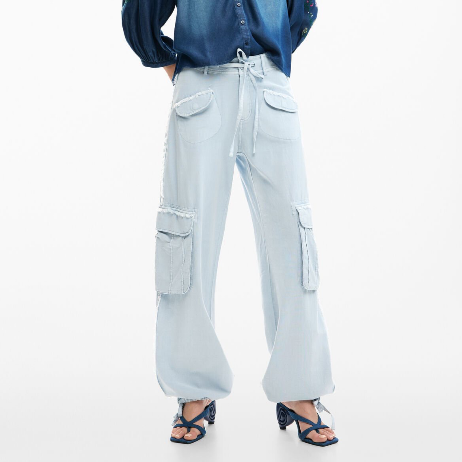 Дамски карго панталон Desigual Women Cargo Pants 26SWPW25 5002 Front View