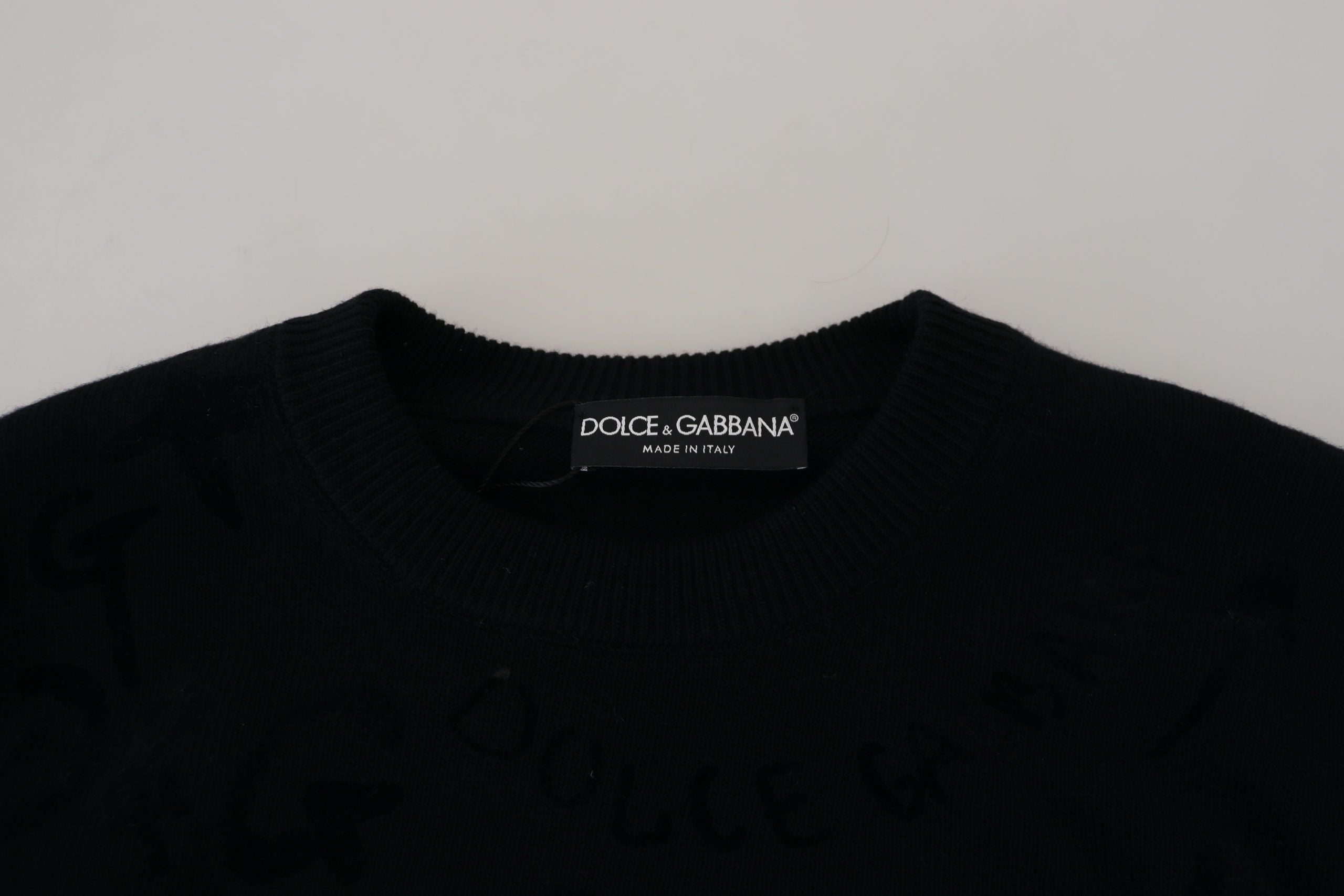 Елегантен вълнен пуловер с черно лого Dolce & Gabbana