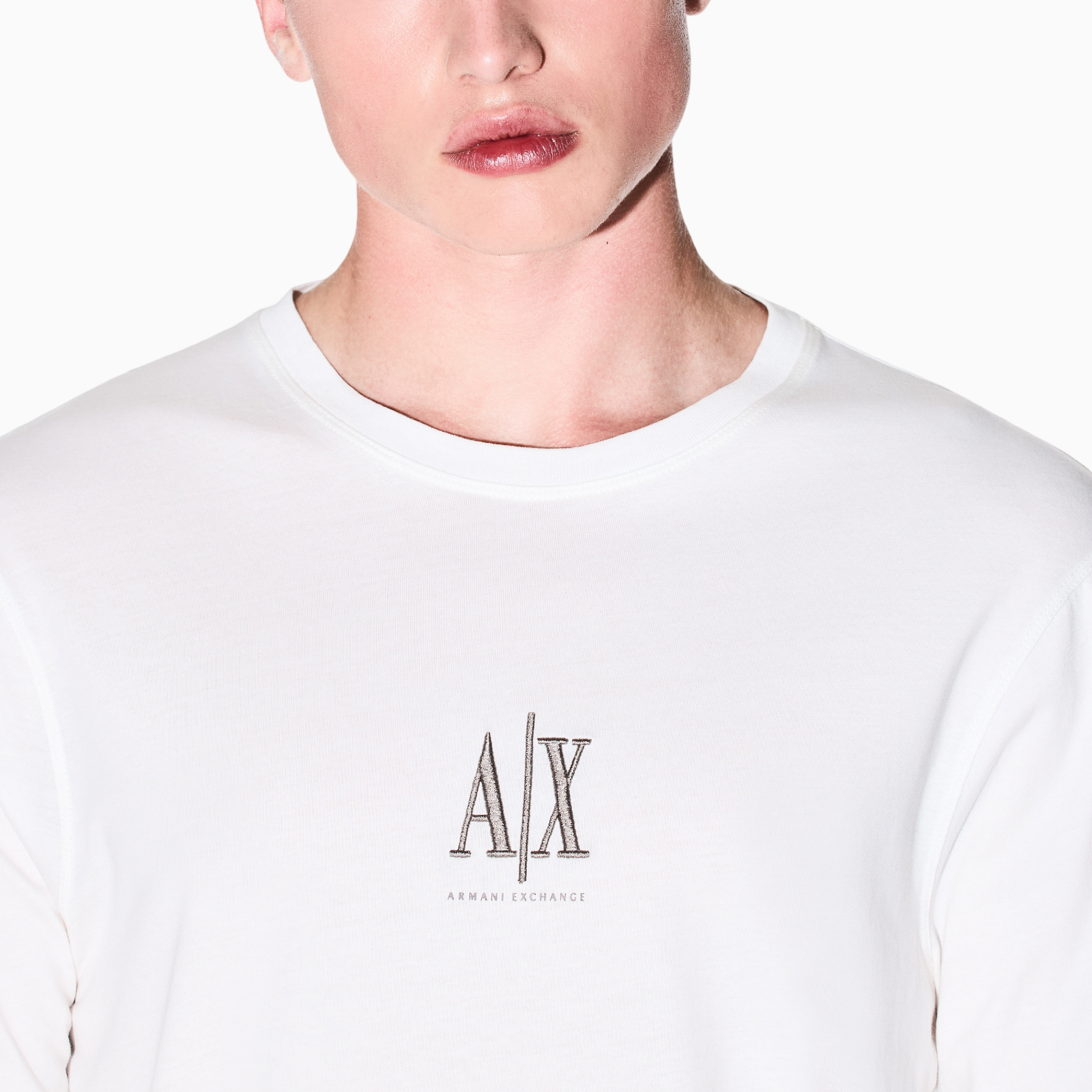 Мъжка бяла блуза Armani Exchange Men Long Sleeve T-shirt XM000364 AF12308 U0009 Close-Up
