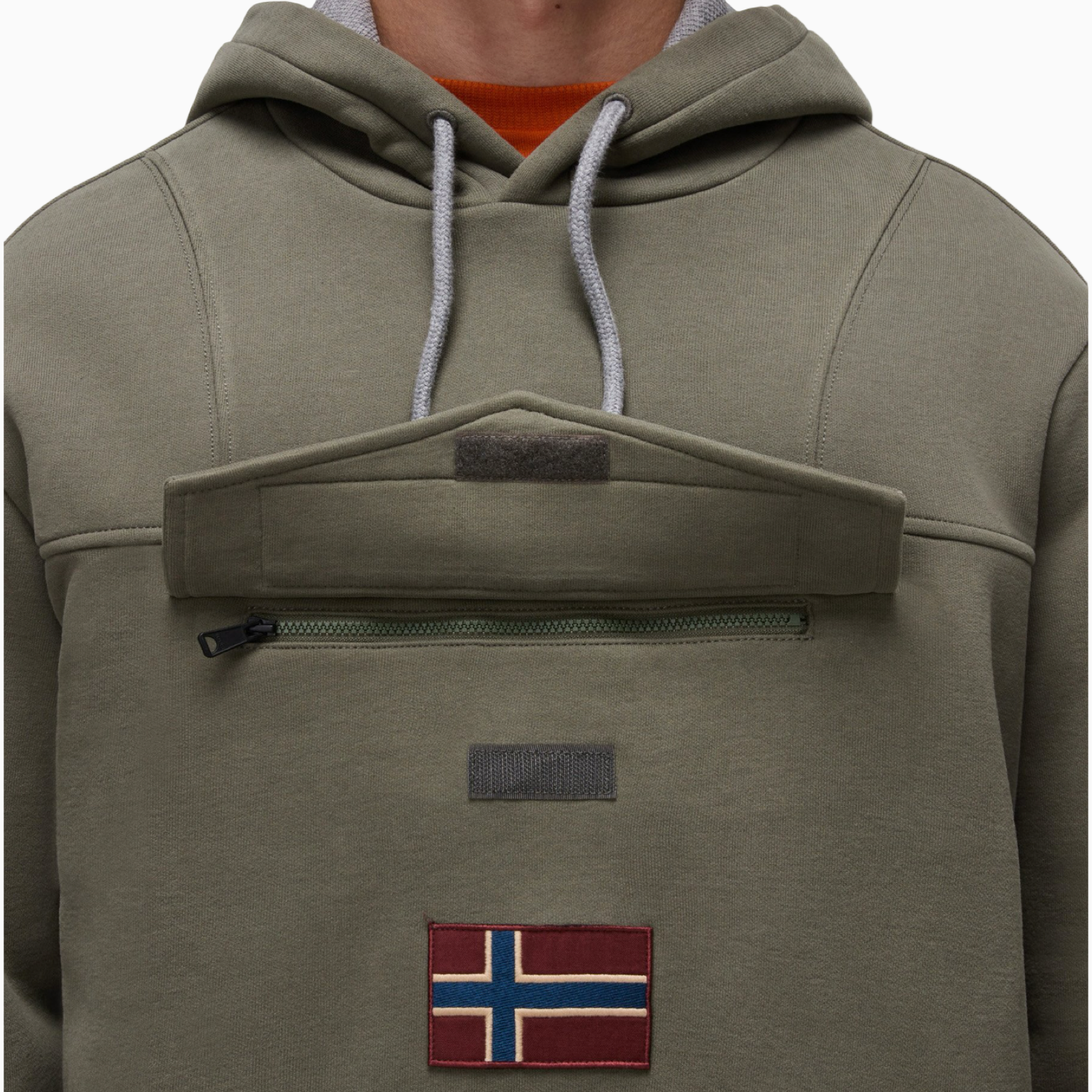 Мъжко худи Napapijri Men Hoodie NP0A892T Close-Up