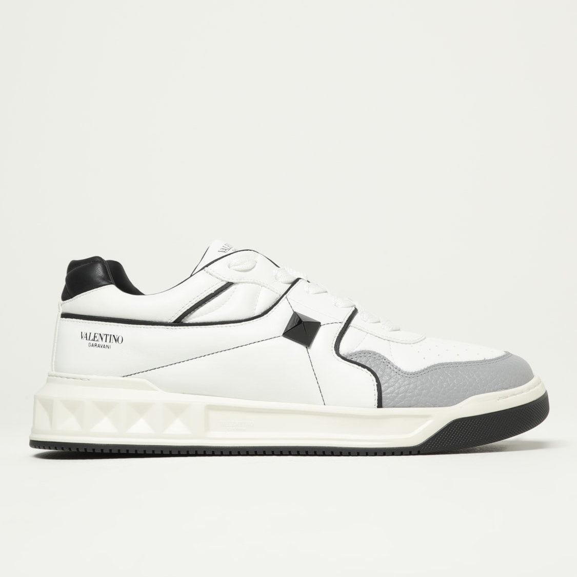 Мъжки кецове Men’s sneakers Valentino Garavani One Stud 7Y2S0E71NWN 0N2 lateral view