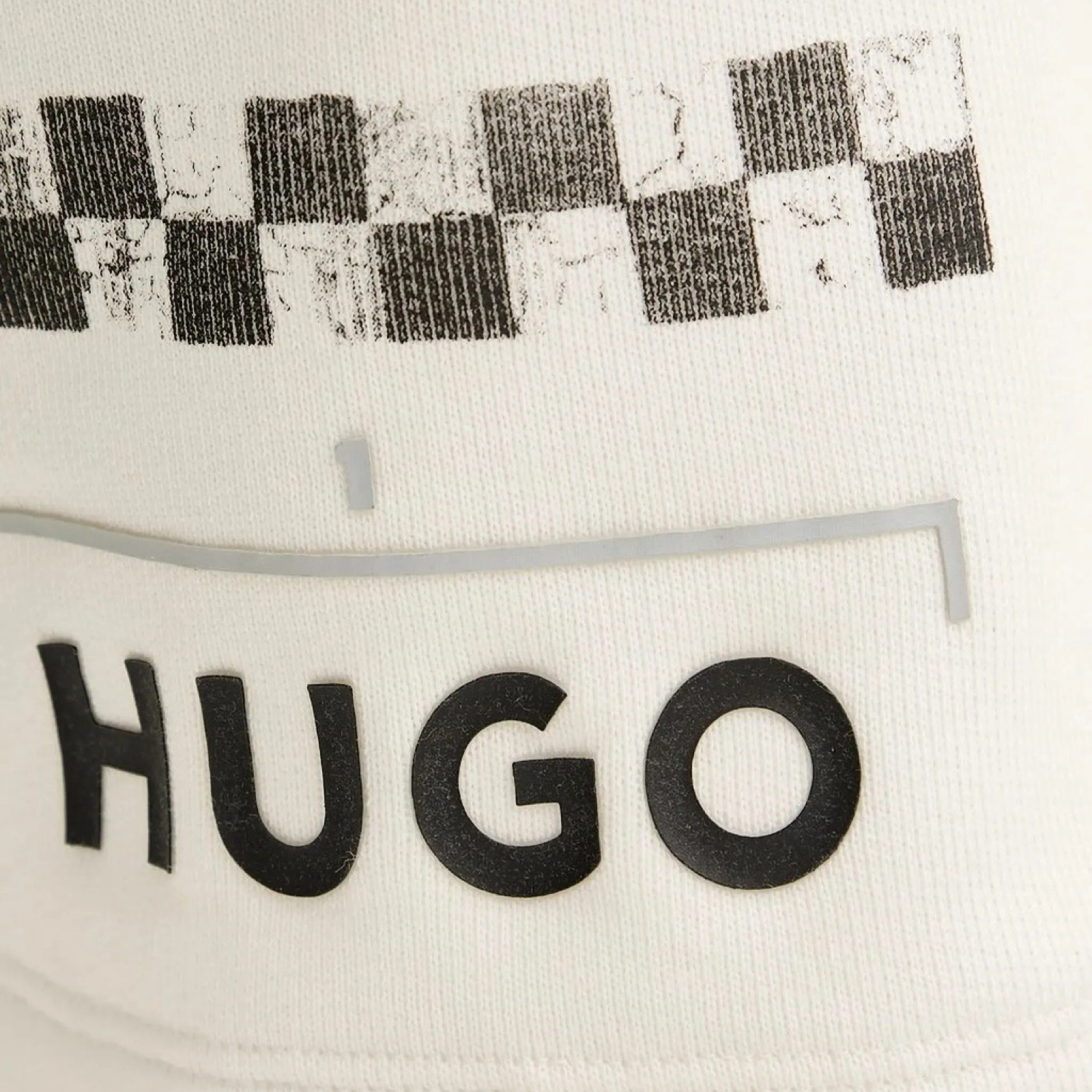 Мъжки бели къси панталони Hugo Men Shorts 50531759 102 Close-Up