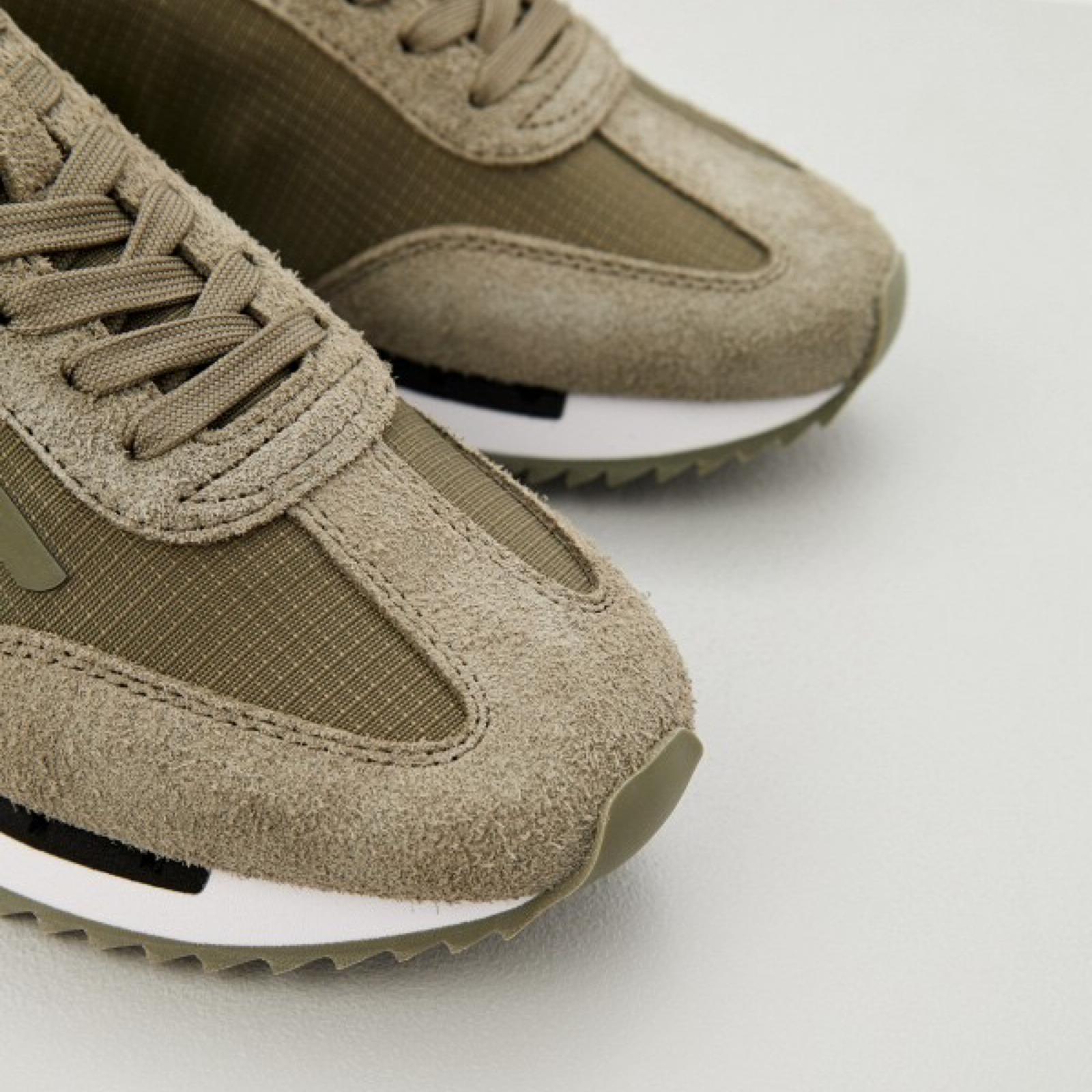 Мъжки маратонки EA7 Emporio Armani Men Sneakers 7X000870 AF28085 MZ851 Close-Up