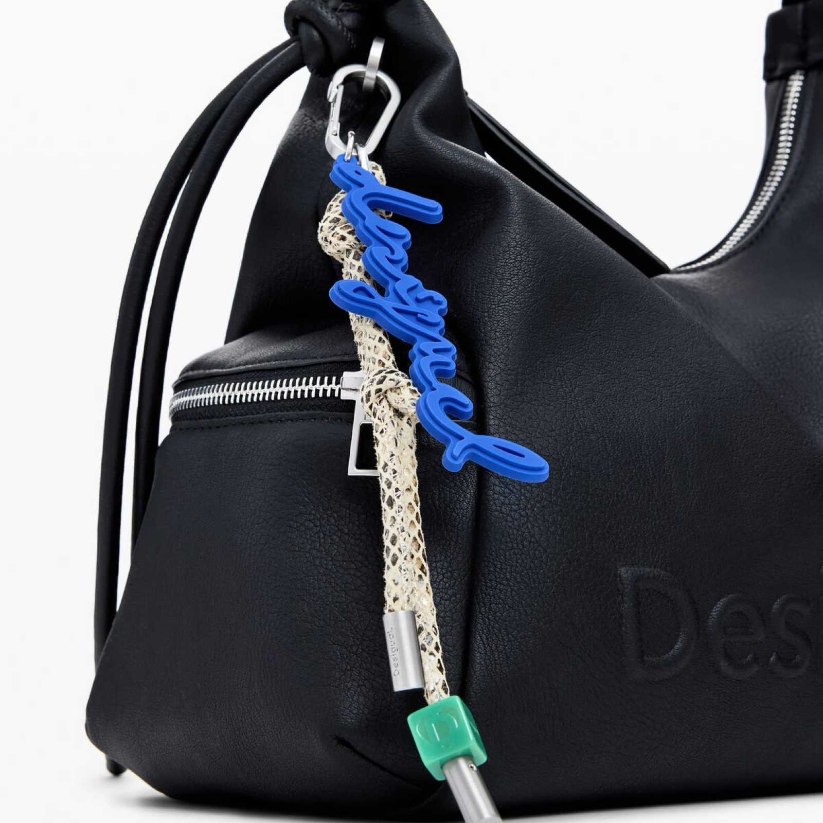 Дамска черна чанта Desigual Women Handbag 25WAXP98 Close-Up