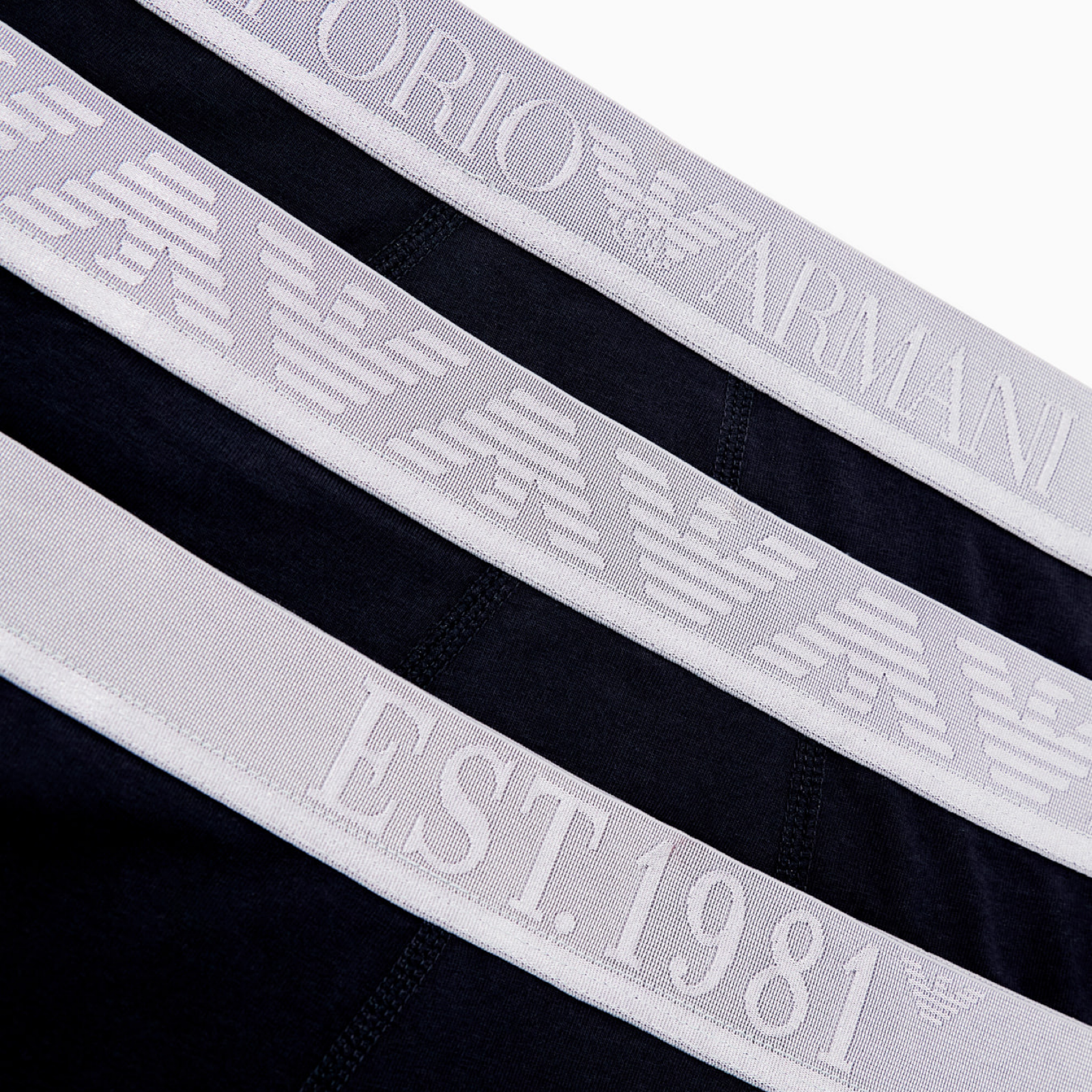 Мъжки боксерки Emporio Armani 3-pack Men Boxers EM000259 AF10780 MC406 Close-Up