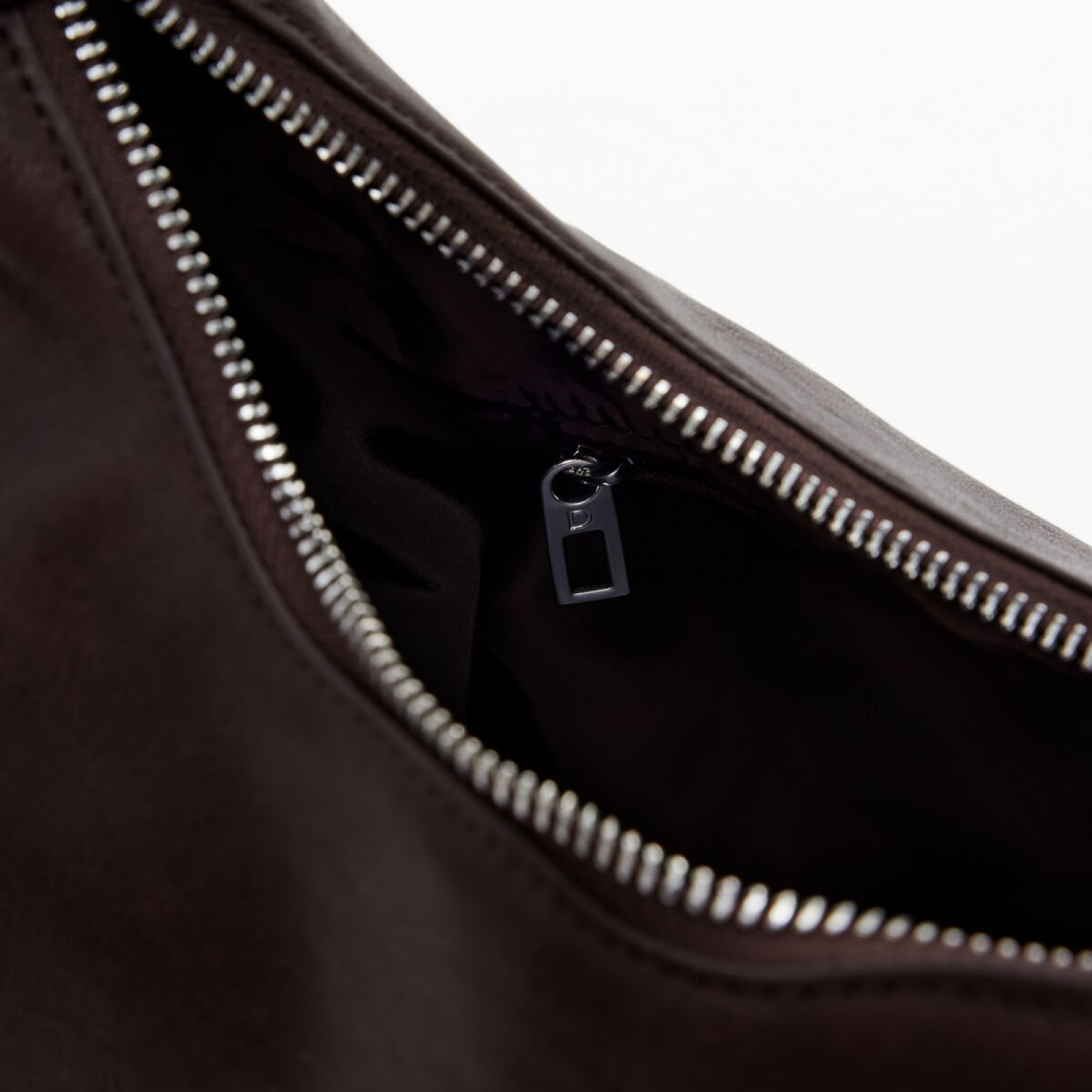 Дамска кафява чанта Desigual Handbag 25WAXPAY Inside View