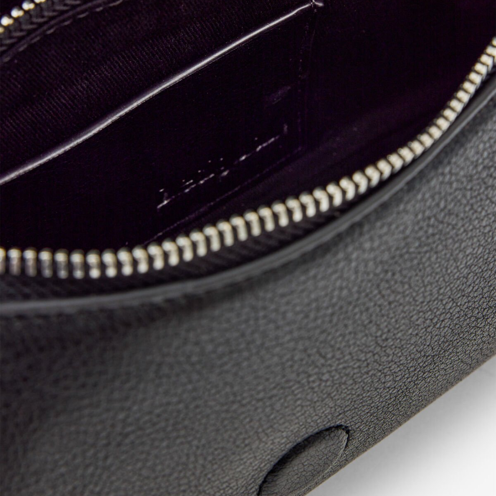 Дамска чанта Desigual Women Handbag 26SAXP45 2000U Inside View