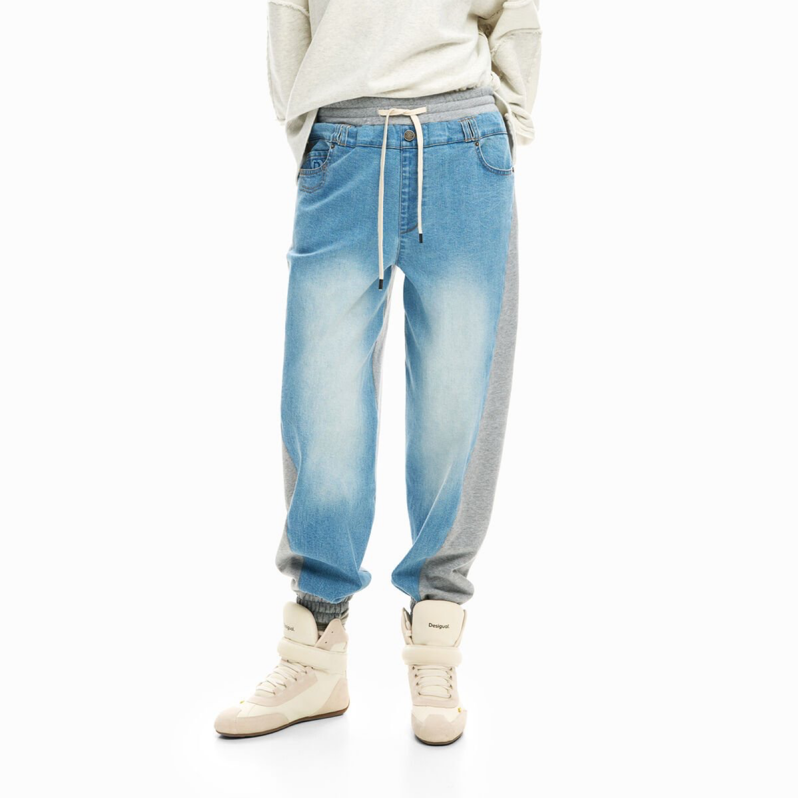 Дамски дънки Desigual Women Jeans 26SWDD42 5007 Front View