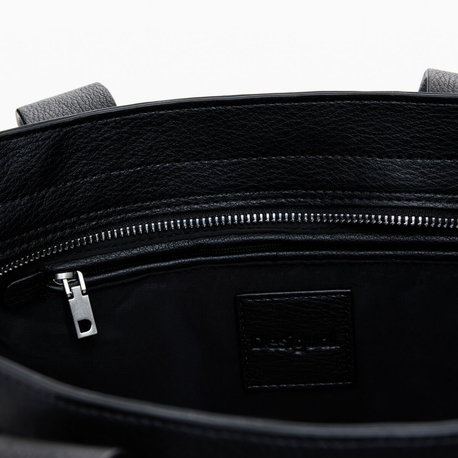 Дамска чанта Desigual Bag 25WAXPA5 Inside View