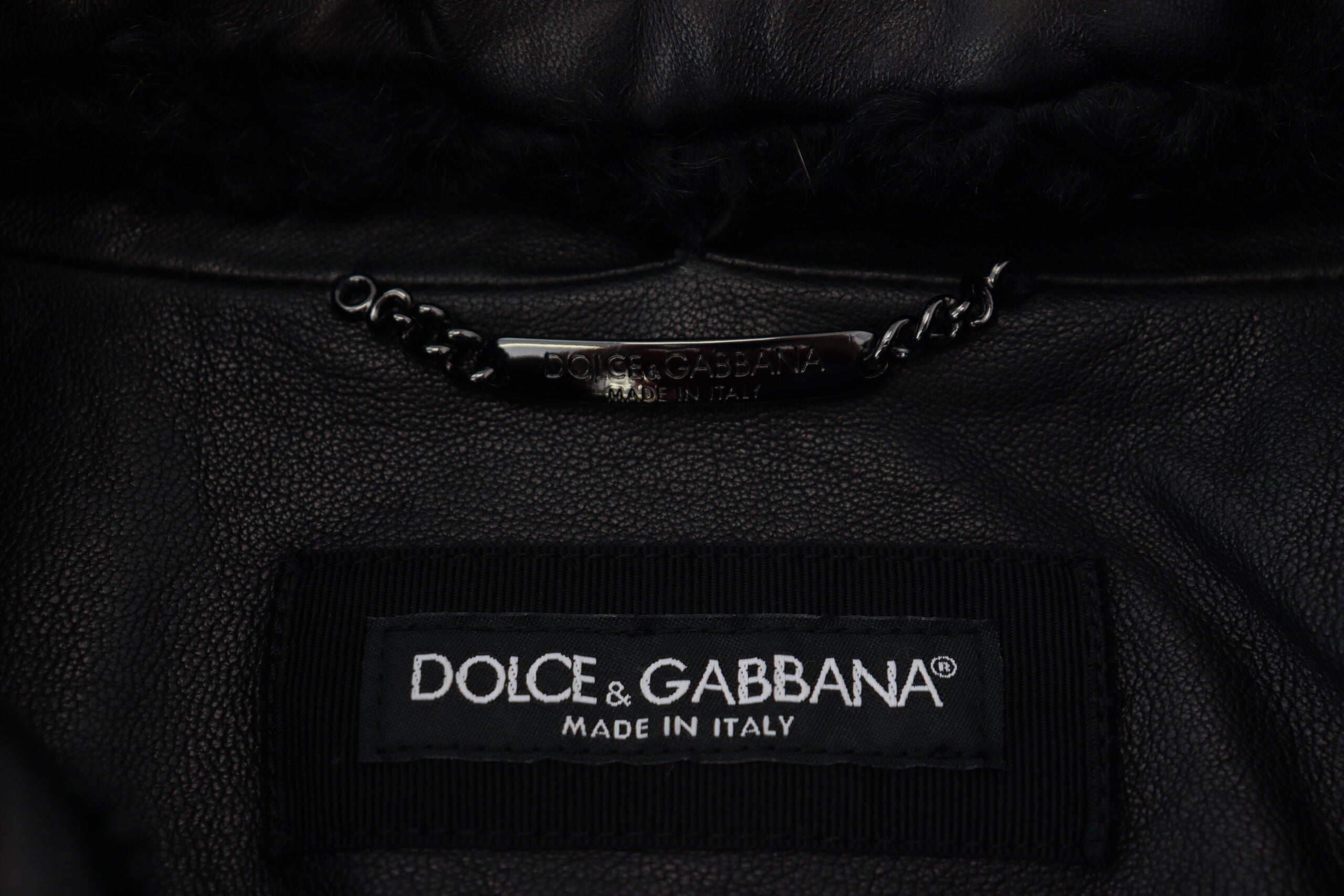 Dolce & Gabbana Chic черно кожено яке с копринена подплата