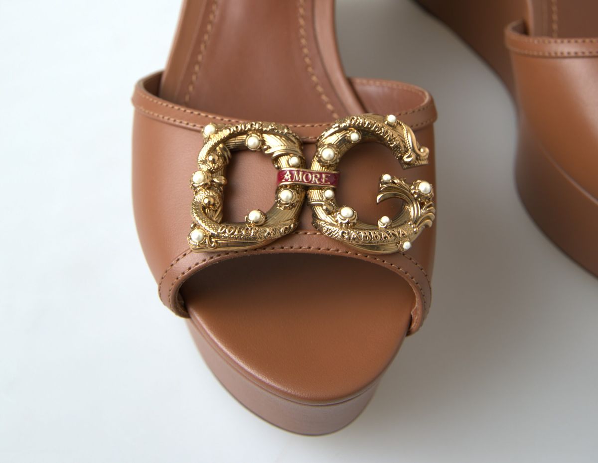 Dolce & Gabbana Chic кафяви кожени клинове с каишка на глезена