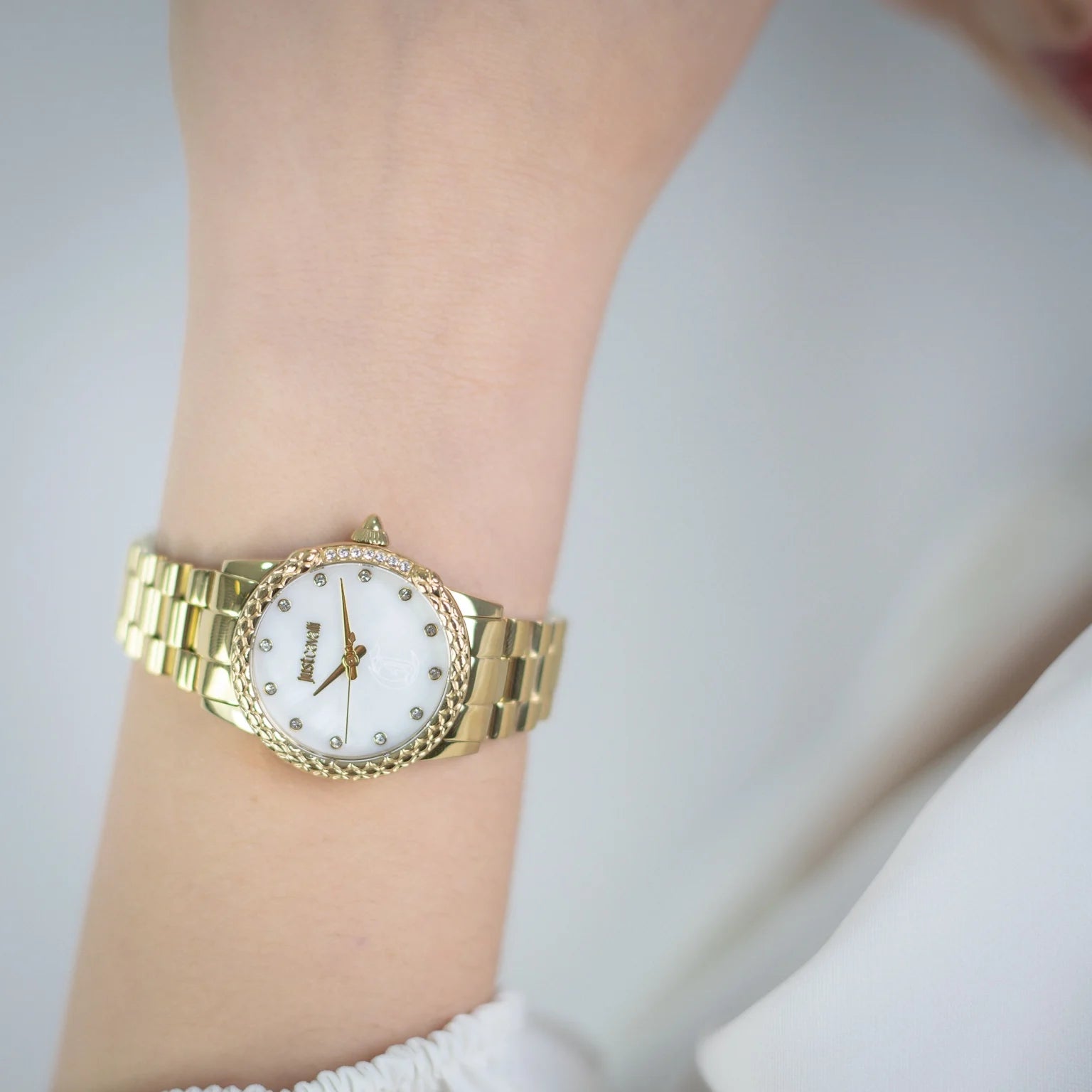 Дамски часовник Women’s watch Just Cavalli Animalier Fiorenza Snake
JC1L310M0065 Yellow Gold MOP