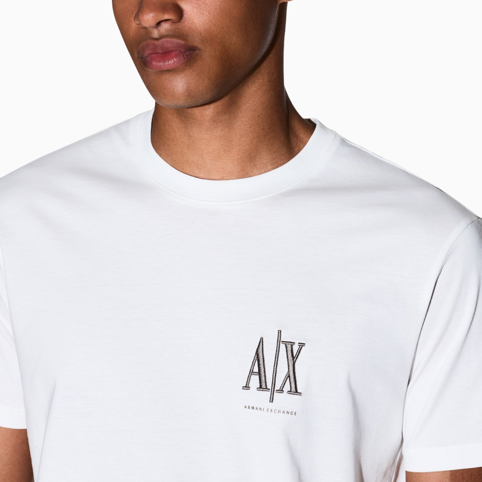 Мъжка бяла тениска Armani Exchange T-shirt XM000365 AF12308 Close-Up