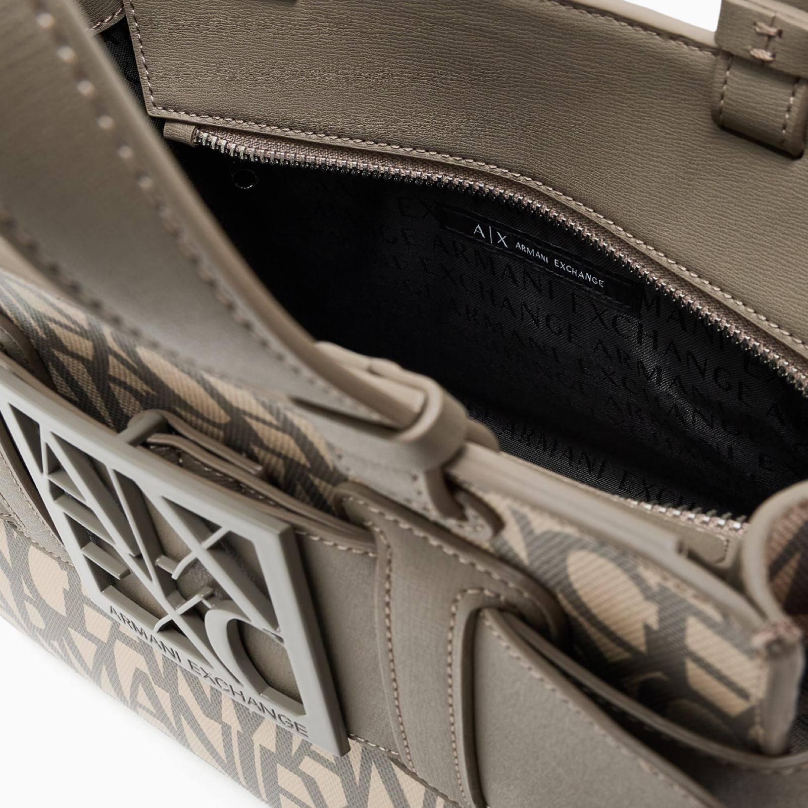 Дамска чанта Armani Exchange Women Handbag 942690 3F742 Inside View