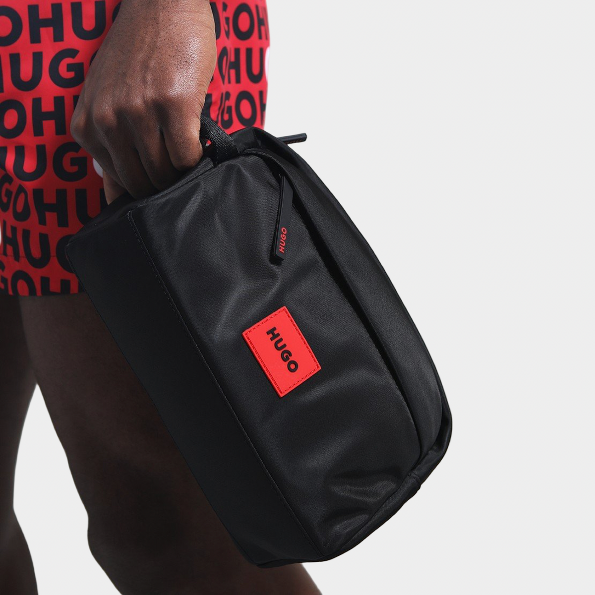 Мъжка чанта Hugo Men Cosmetic Bag 50549012 001 Hand View