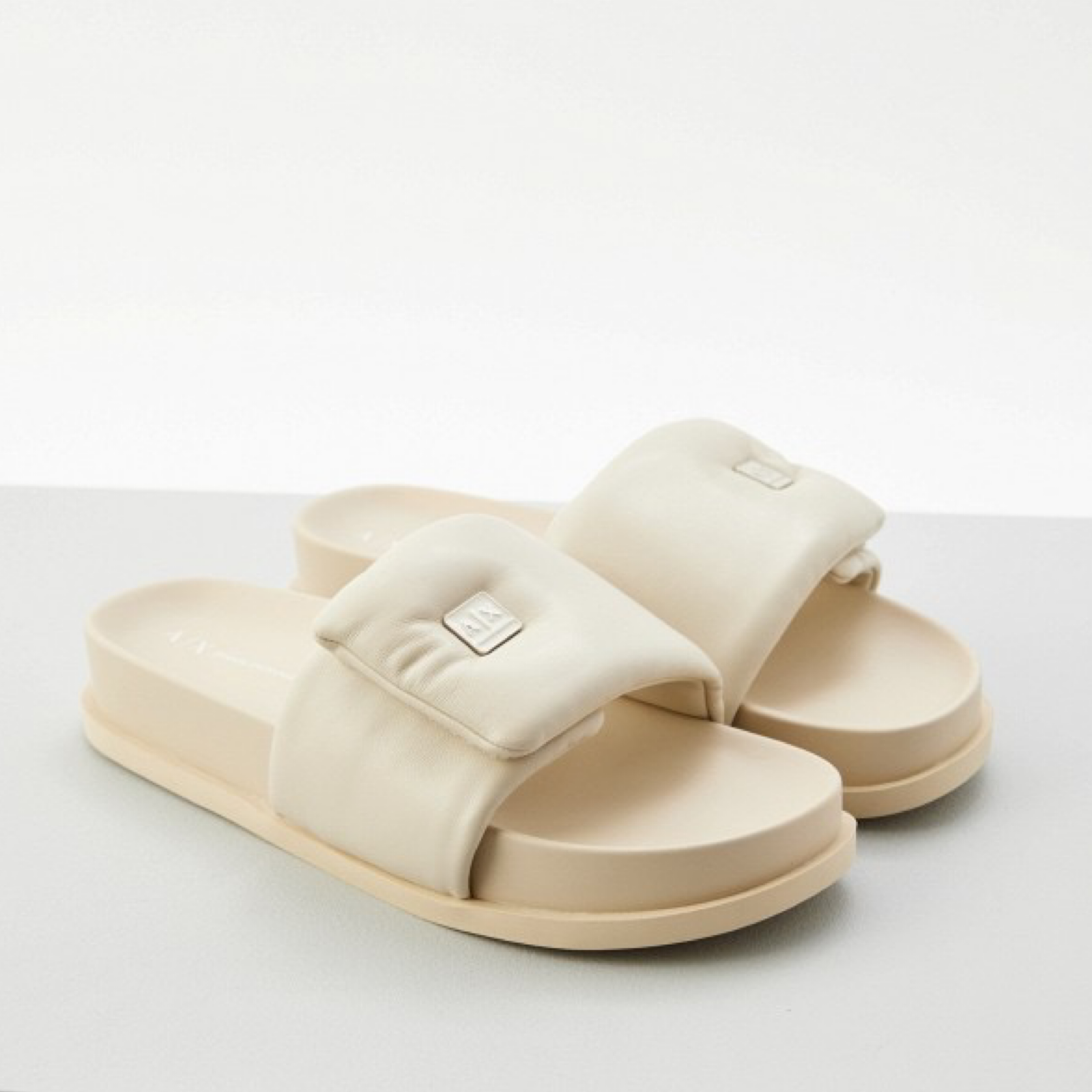 Дамски чехли Women’s slippers Armani Exchange XDP061 XV926 01819 Beige angled view