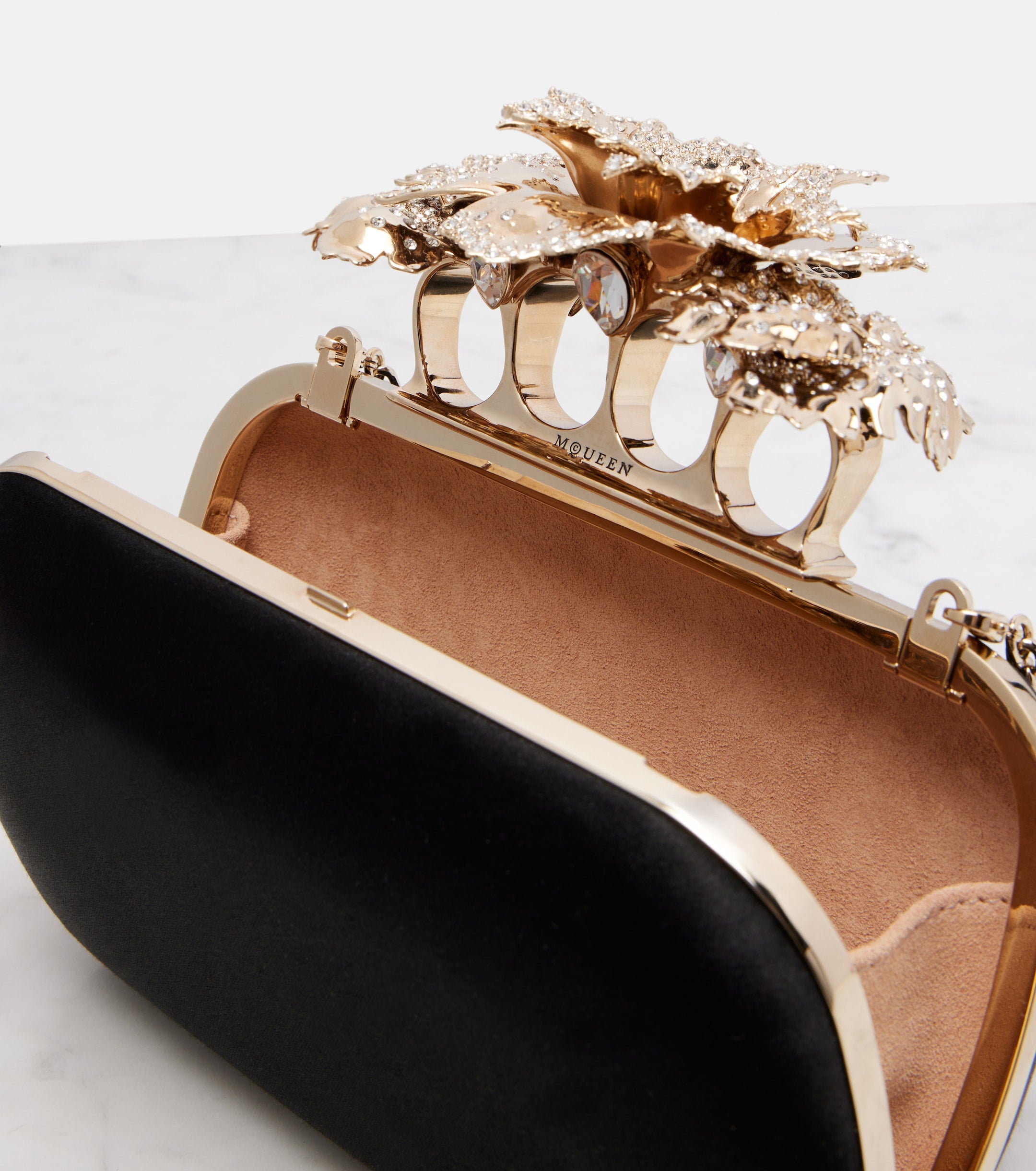 Дамски церемониален клъч Women’s clutch Alexander McQueen Carnation
8456481HBC31000 Black and Gold inside view