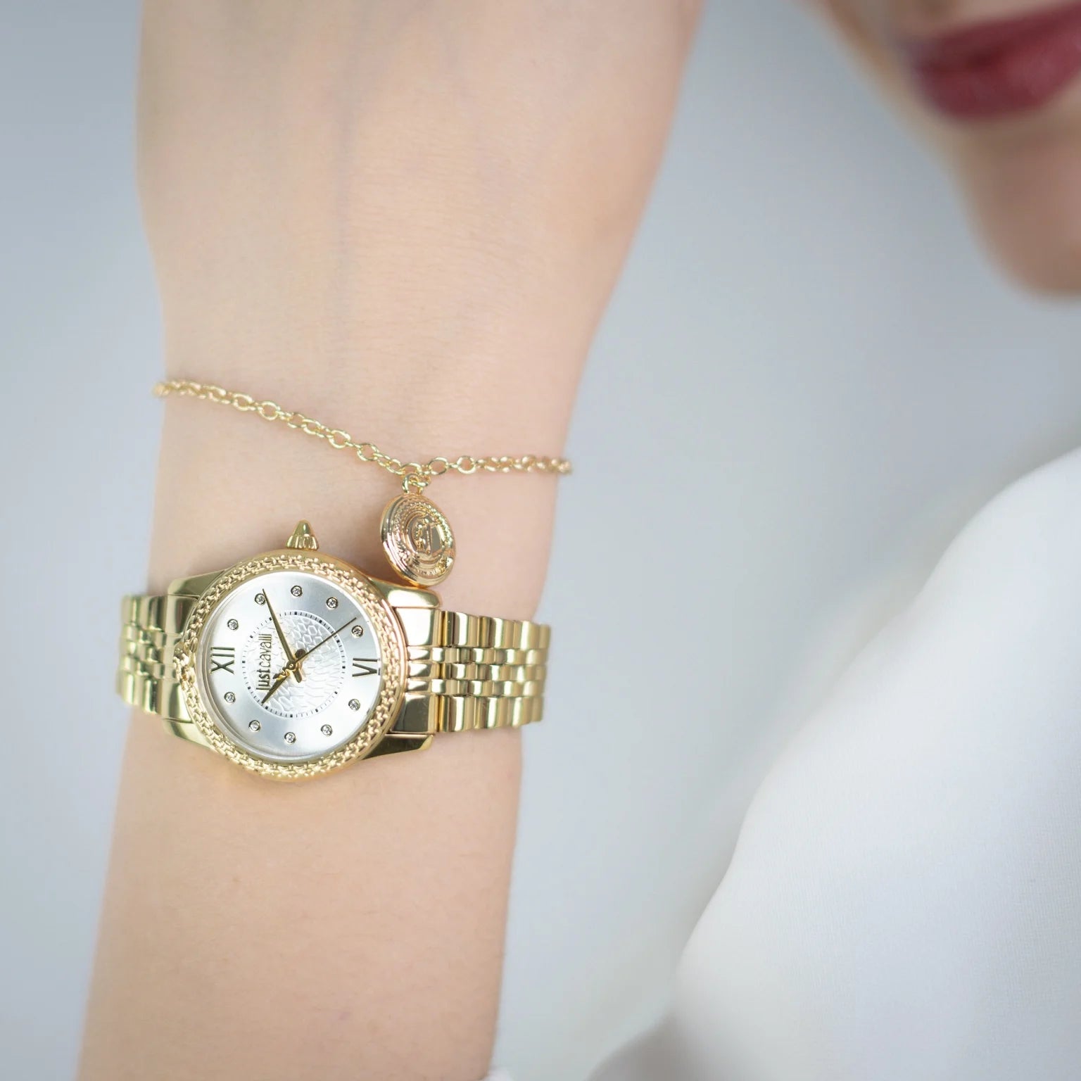 Комплект дамски часовник и гривна Women’s watch Just Cavalli SET Sublime Animalier JC1L360M0055 Yellow Gold Silver