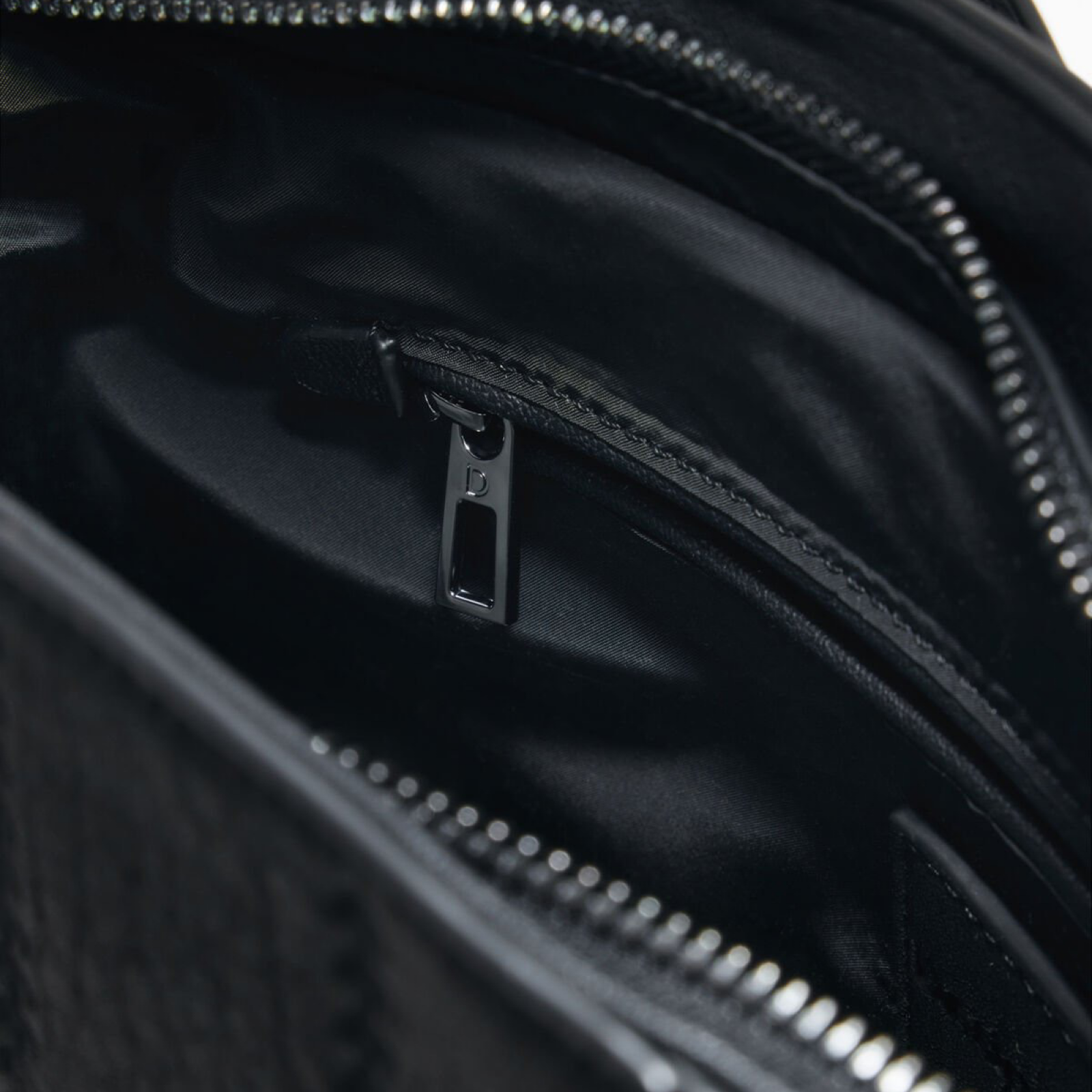 Дамска раница Desigual Women Rucksack 25WAKP24 Inside View