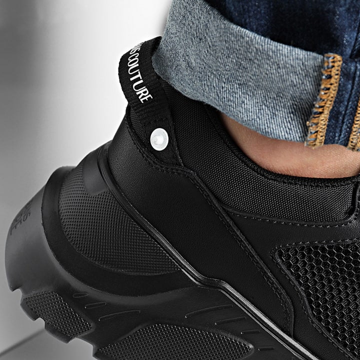 Мъжки кецове Men's sneakers Versace Jeans Couture 79YA3SC4 ZSC55 899 Black detail view