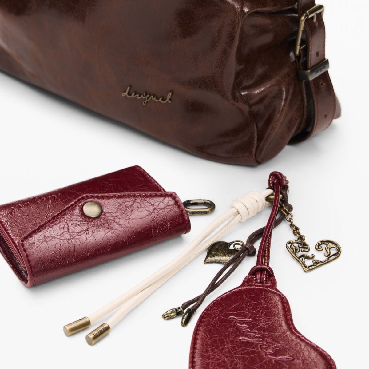 Дамска чанта Desigual women’s shopping bag 26WAXP93 6009 Close-up