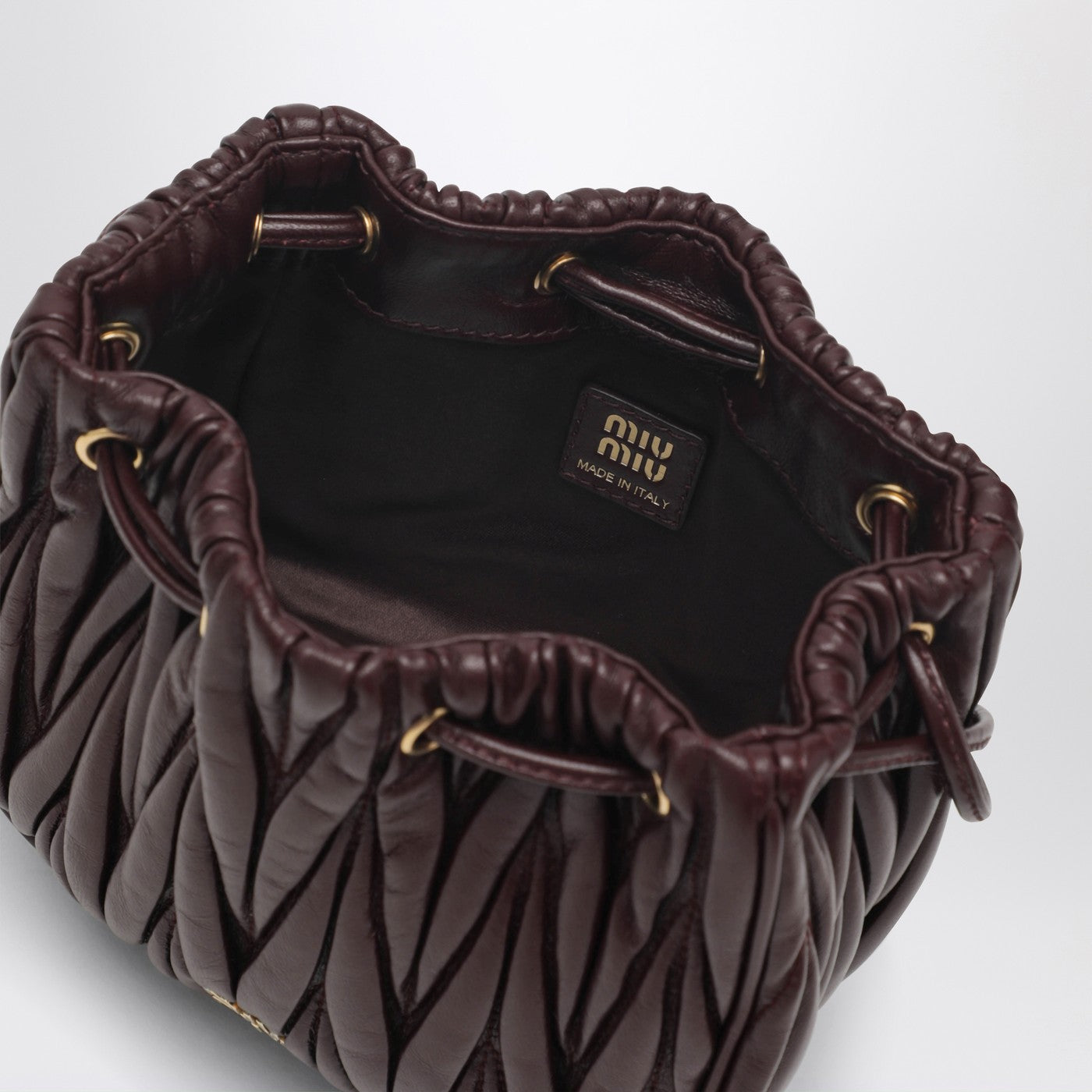 Дамска чантичка Women’s pleated drawstring clutch bag Miu Miu Matelassé 5ND022AFPPF0007 Burgundy inside view