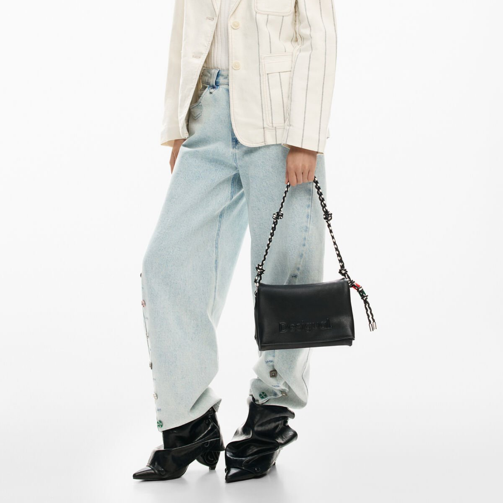 Дамска чанта Desigual Women Cross Body Bag 26SAXP61 2000U Hand View