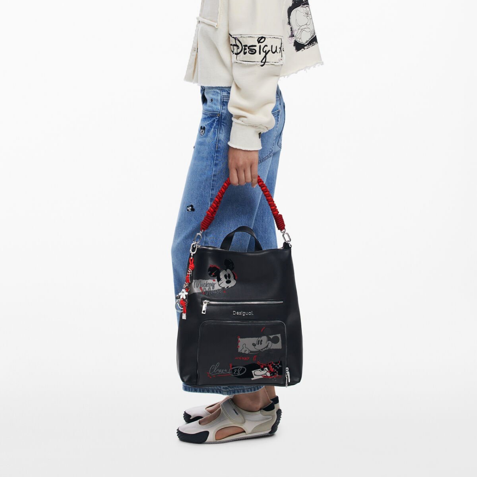 Дамска раница Desigual Mickey Mouse Rucksack 25WAKP01 Hand View