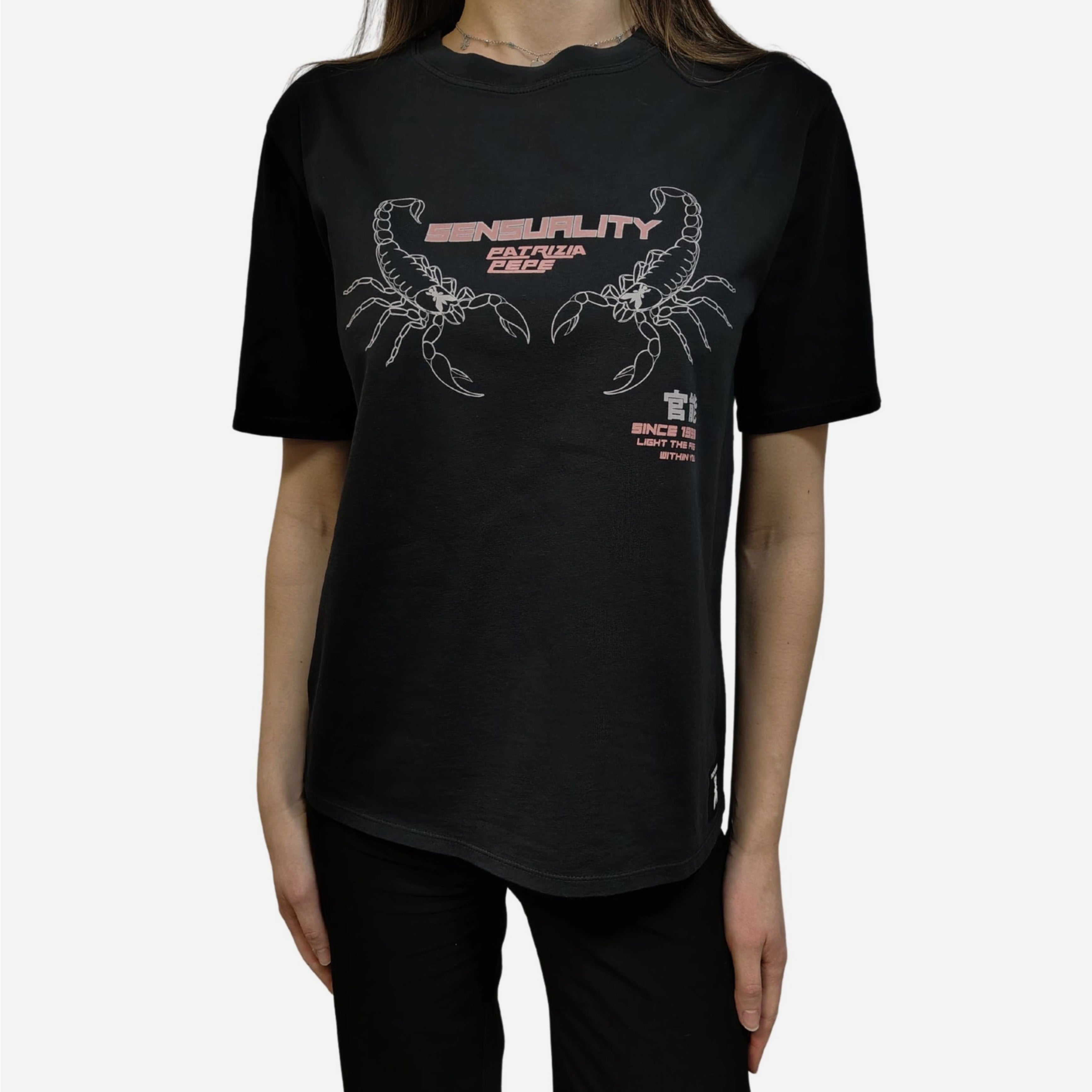 Дамска тениска в черно Women’s t-shirt Patrizia Pepe Scorpions 2M4464 J297 FF61 Black