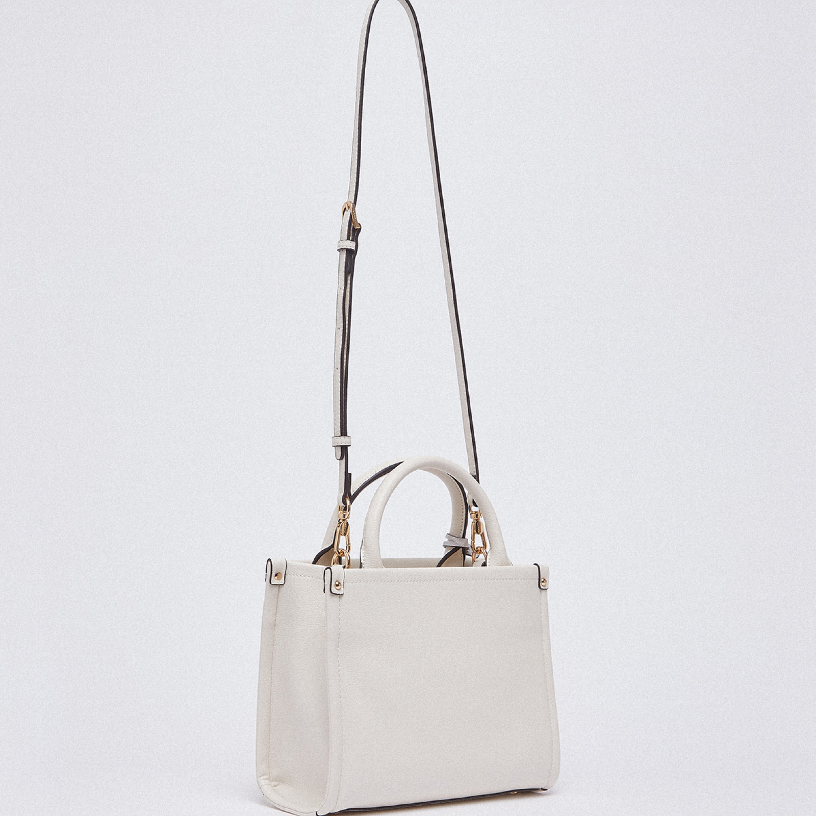 Дамска чанта Liu Jo Women Small Handbag With Charm AA6192 E1012 X0459 Back View