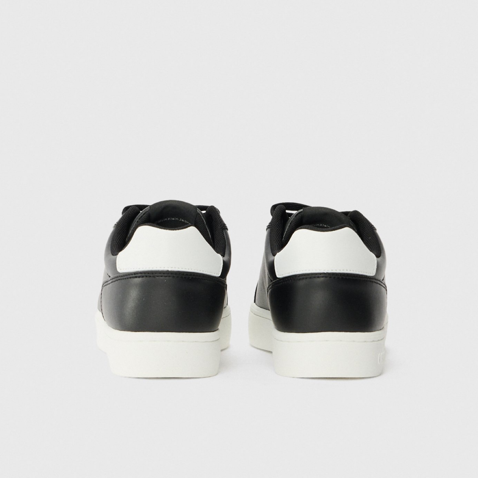 Мъжки кецове Calvin Klein Jeans YM0YM01369 Heel View