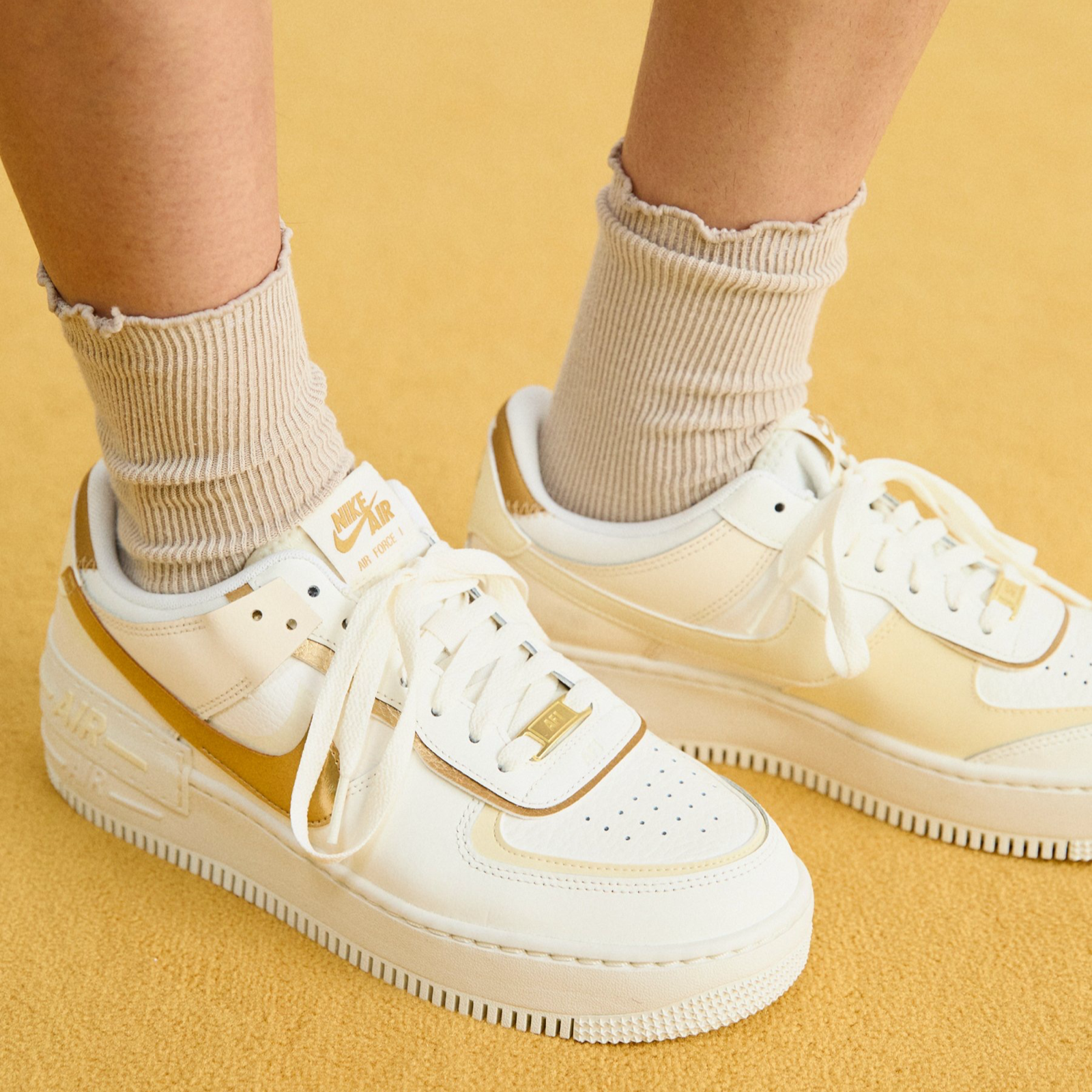 Дамски кецове Nike Air Force 1 Shadow DZ1847-108 Women Sneakers Model View