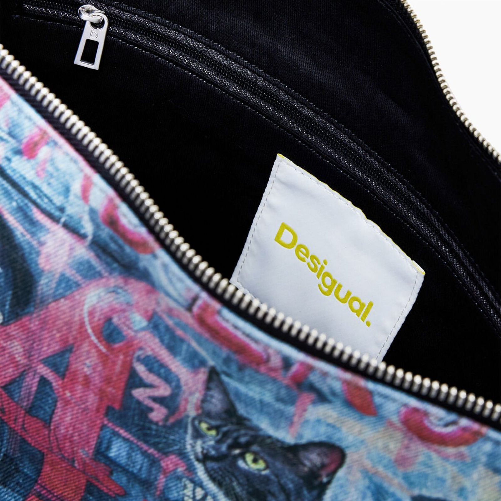 Дамска чанта Desigual Women Bag 25WAXD23 Inside View
