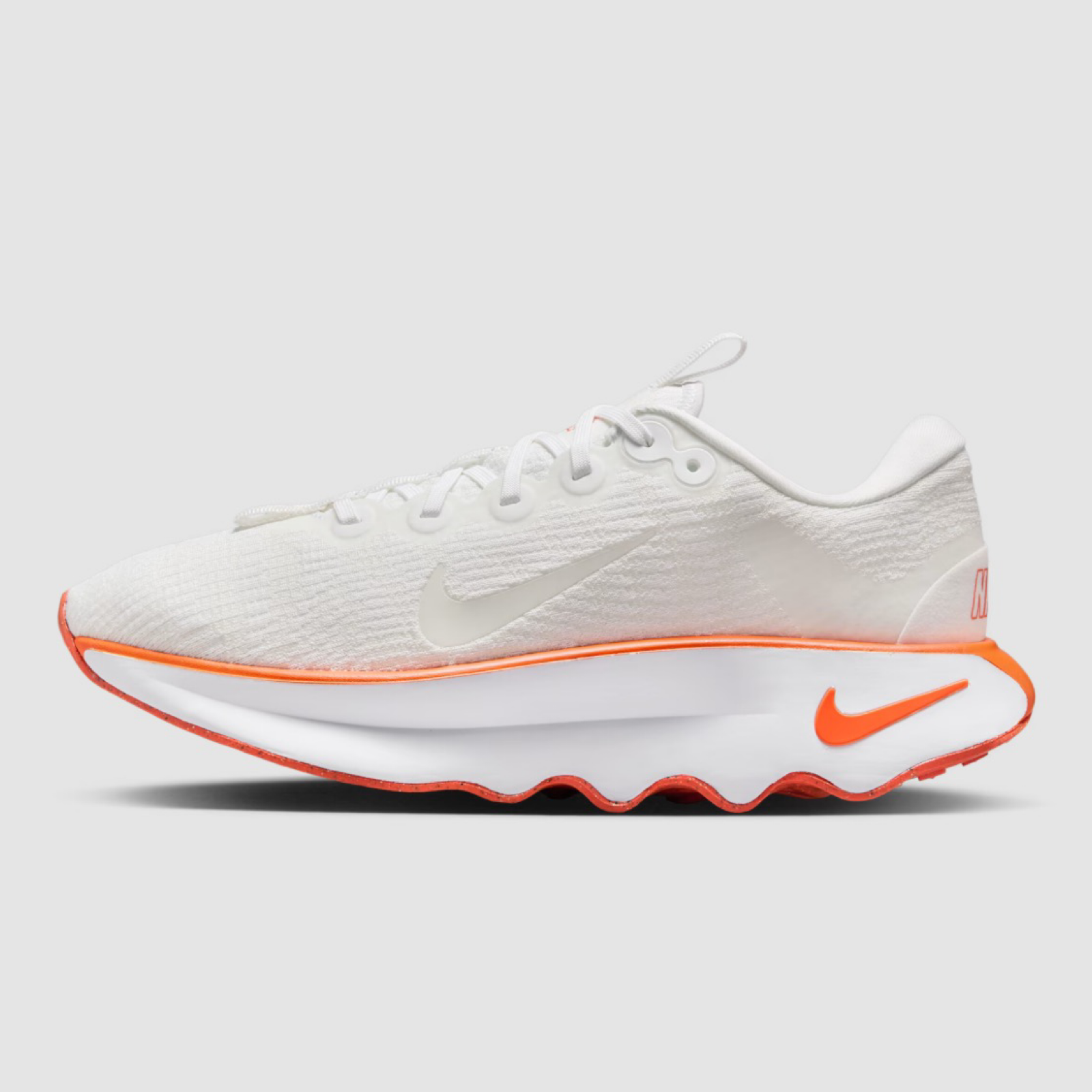 Дамски бели маратонки Nike Motiva Women Sneakers DV1238-109 Lateral View