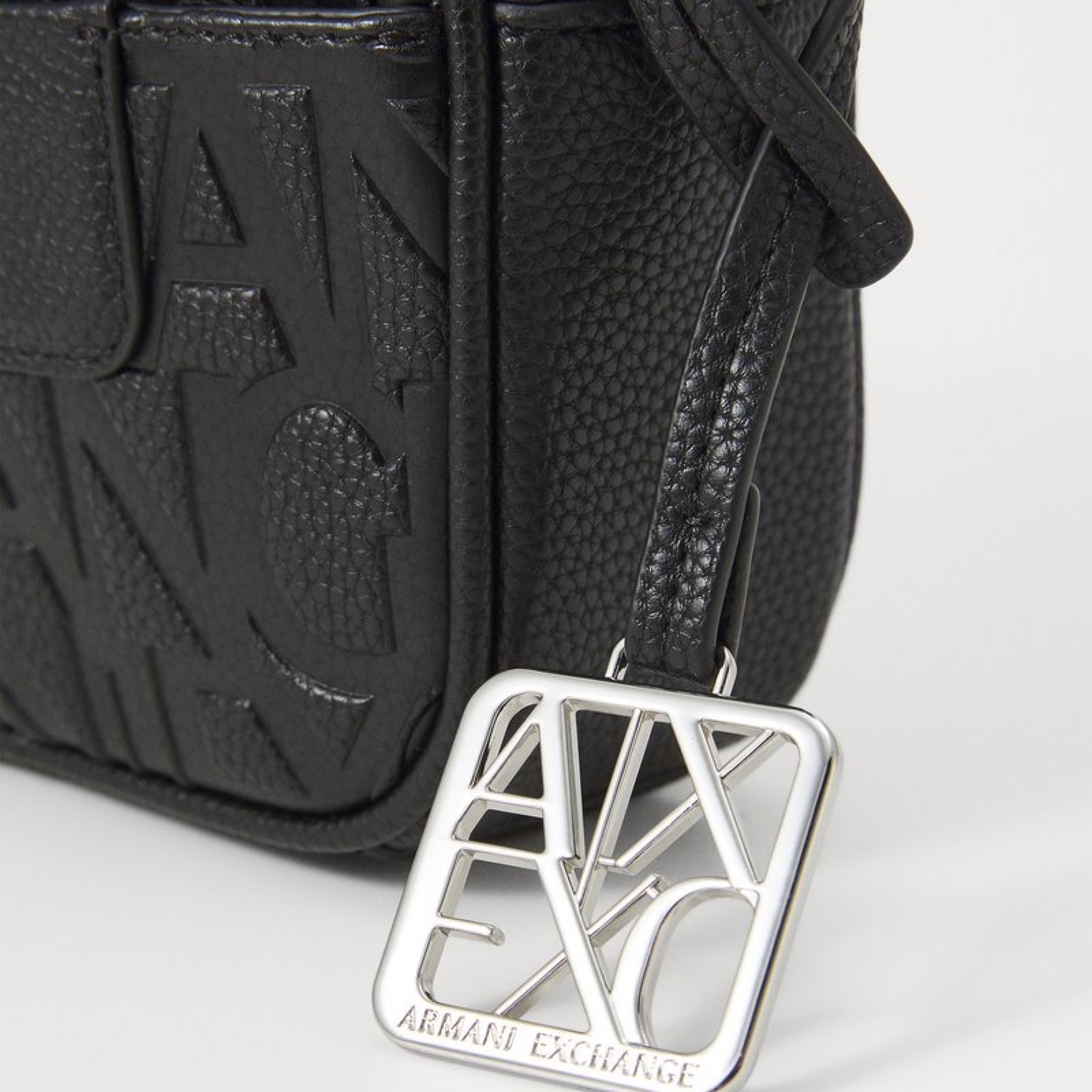Дамска чанта Armani Exchange Crossbody Bag XW001578 AF15774 UC001 Close-Up