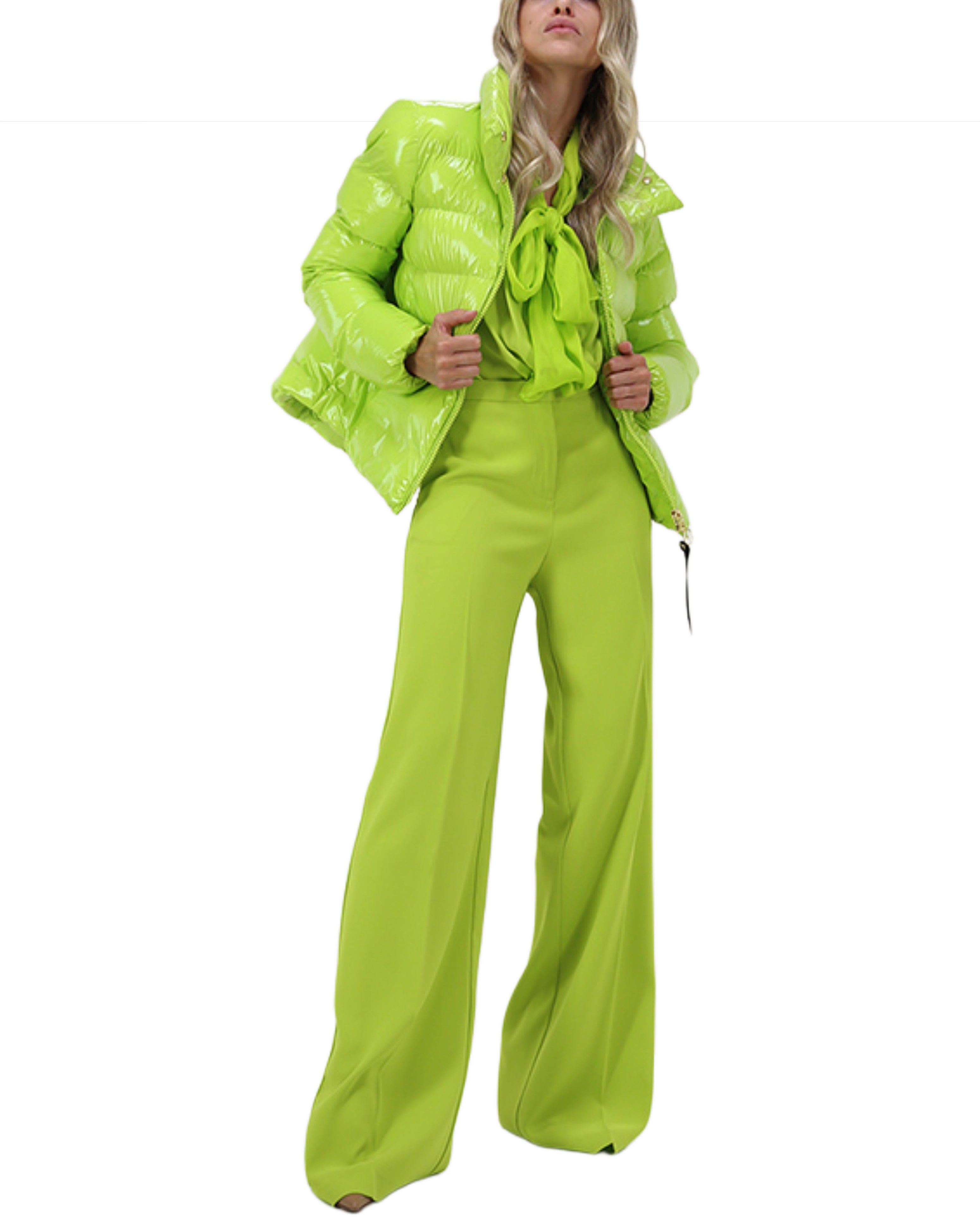 Дамско яке Women’s jacket PINKO
9BYXKUD05E71X Electric Green lifestyle view 3