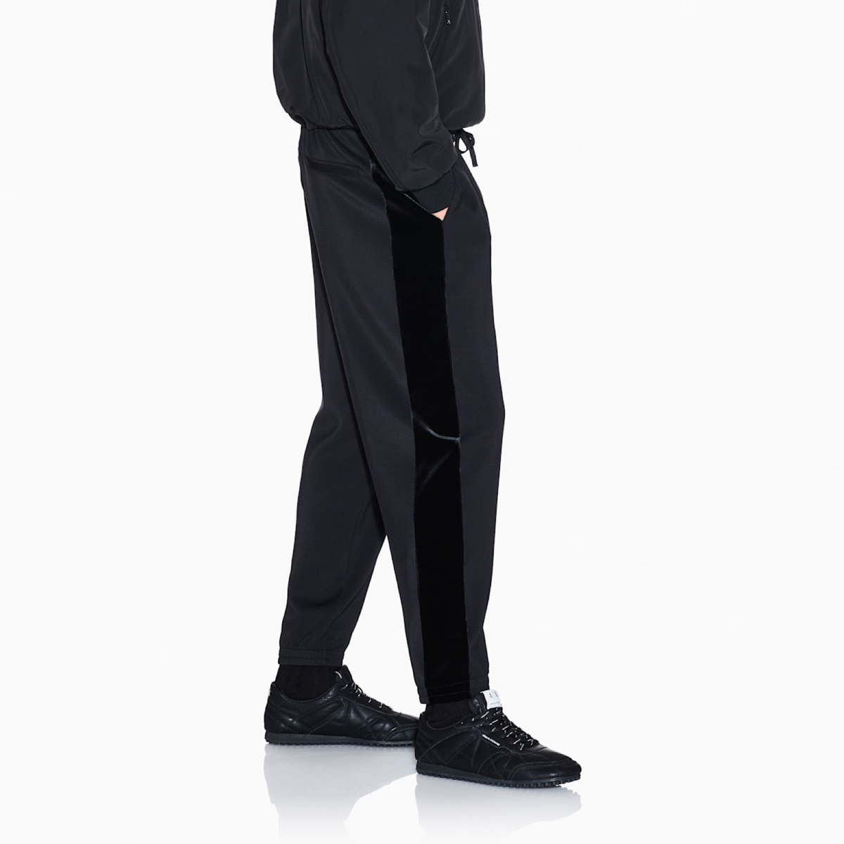 Мъжко долнище Armani Exchange Men Sweatpants XM002924 AF19936 UC001 Side View
