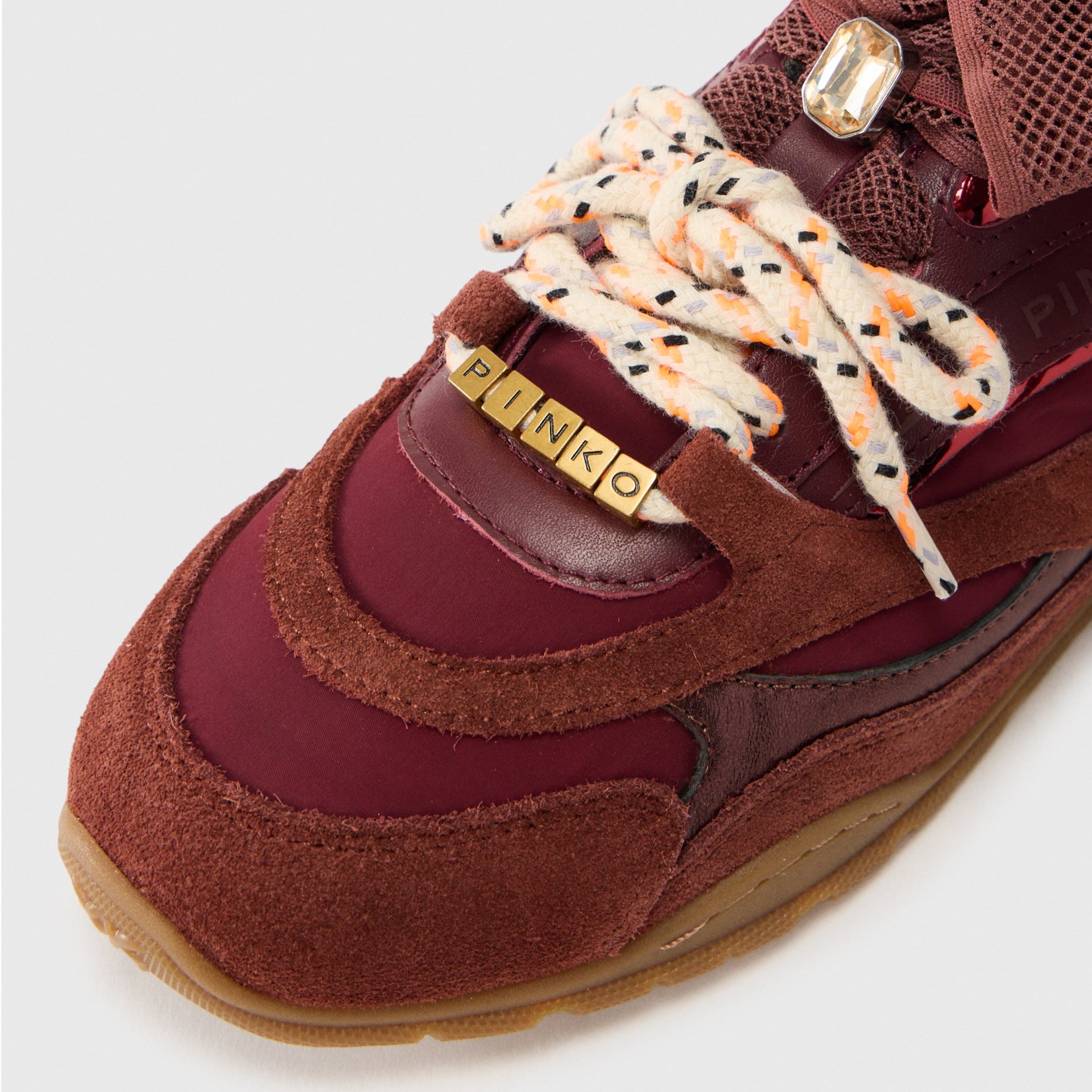 Дамски кецове Women’s sneakers Pinko Yulia
SS0185 P076 CR8 Bordeaux