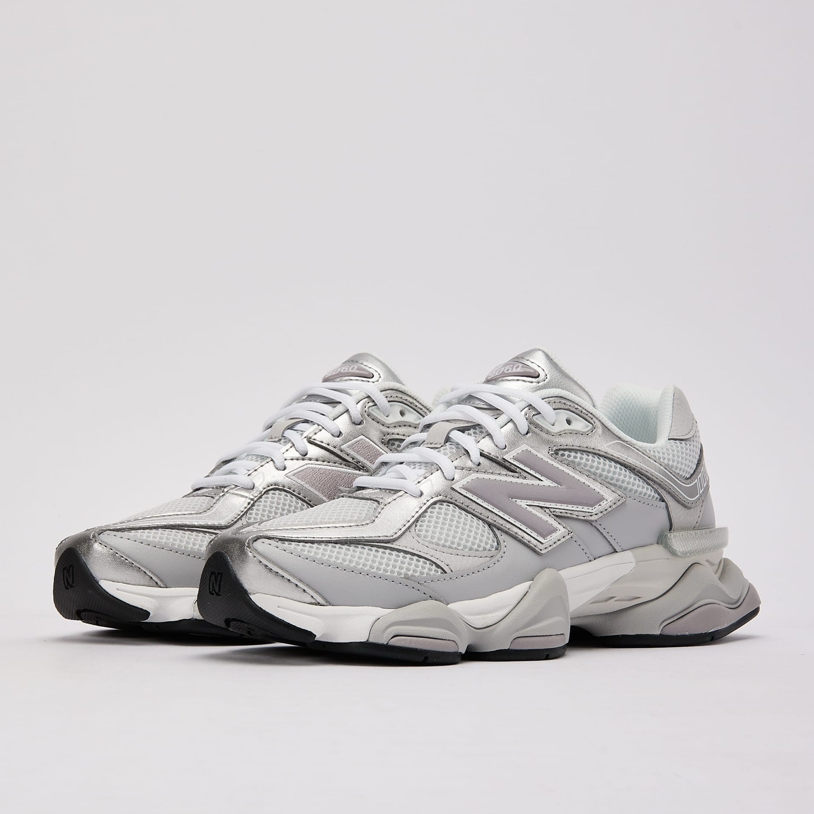 Дамски маратонки New Balance G90602LB Women Sneakers Medial View