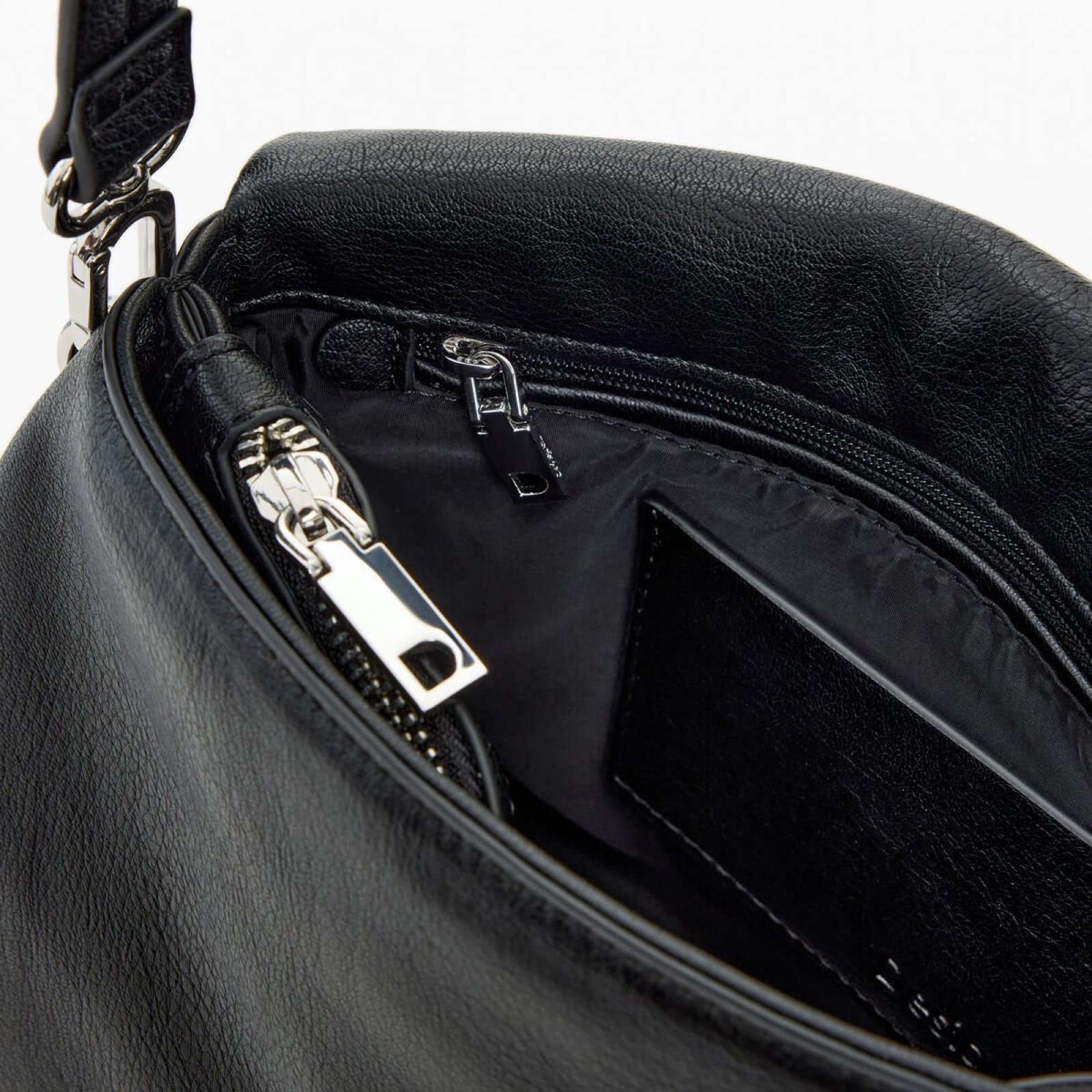Дамска чанта Desigual Women Cross Body Bag 26SAXP61 2000U Inside View