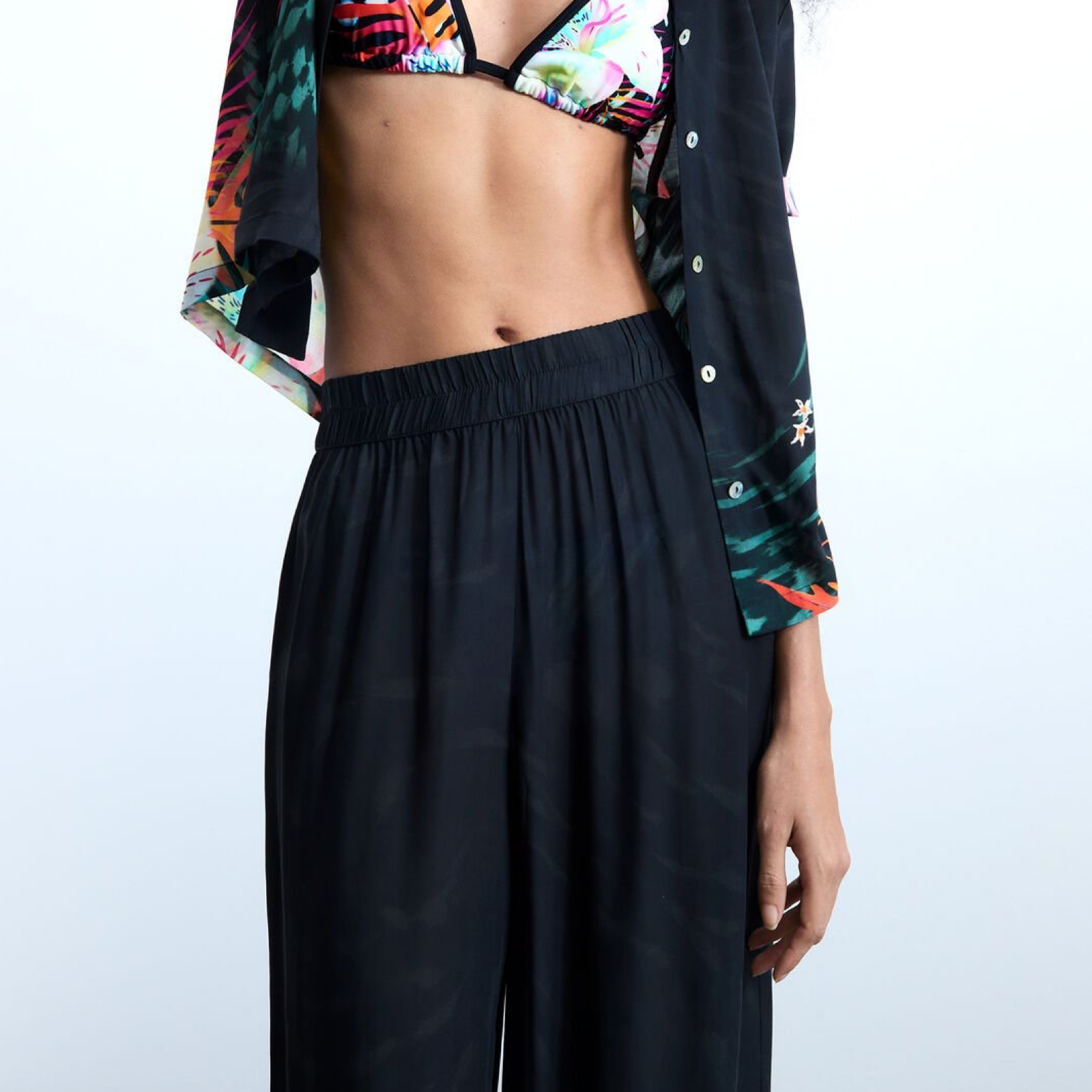 Дамски панталон Desigual Women Trousers 26SWPW52 2000 Close-Up